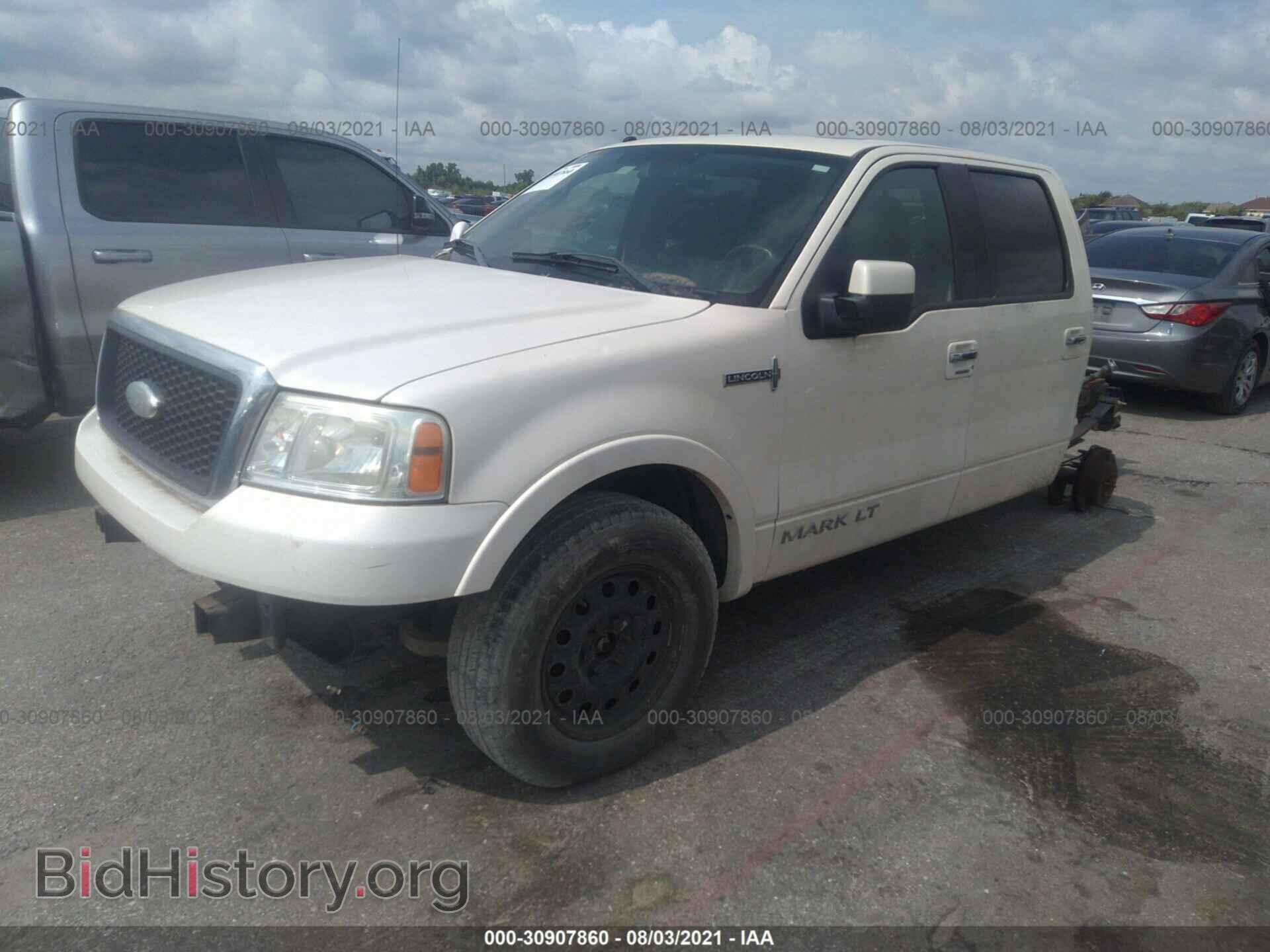 2007 LINCOLN MARK LT - VIN: 5LTPW16547FJ06834 - Фото 2