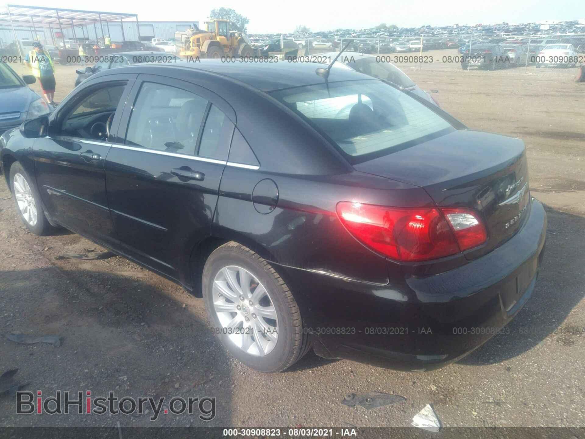 2010 CHRYSLER SEBRING - VIN: 1C3CC5FB4AN162300 - Фото 3