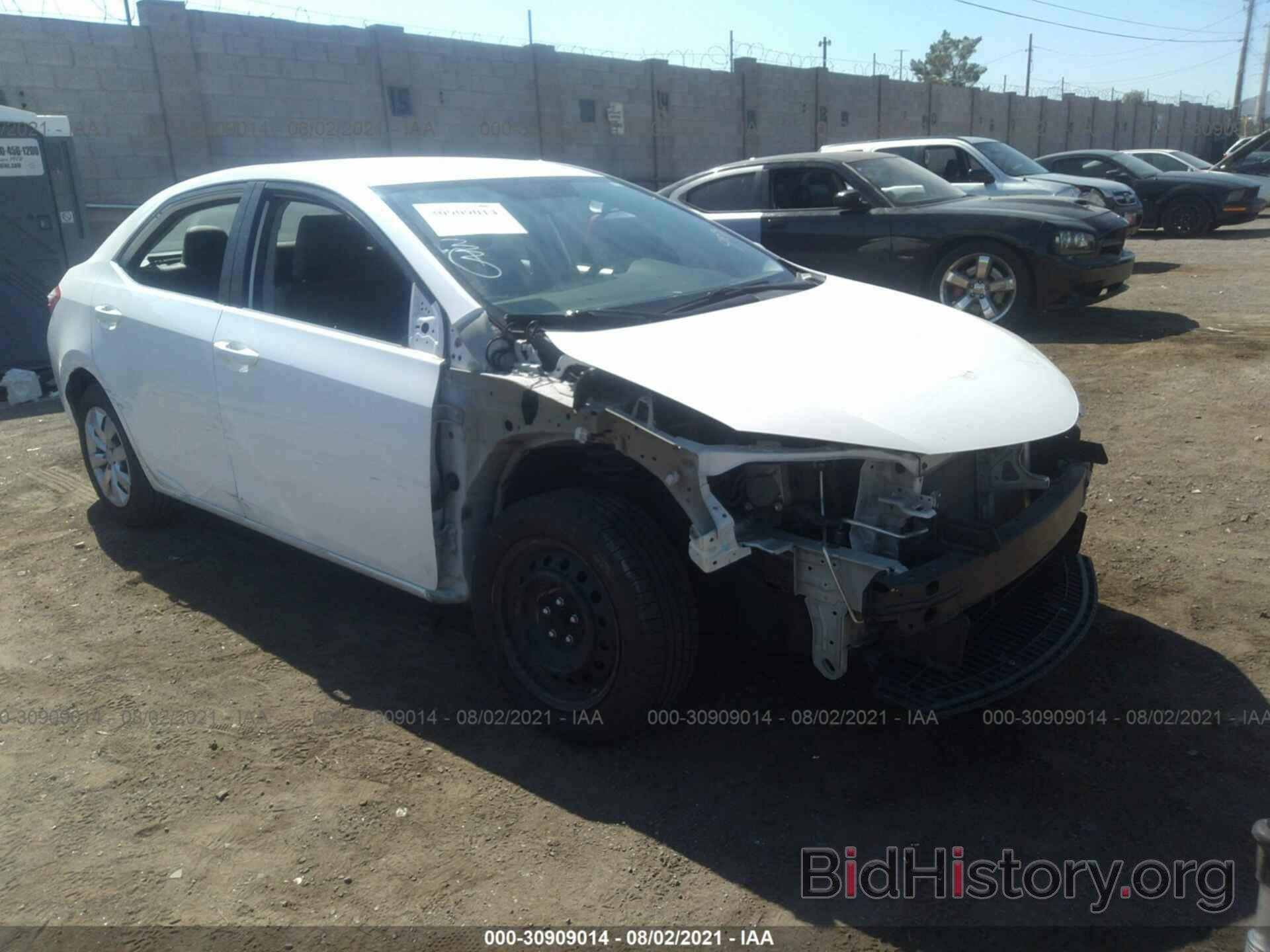 Photo 5YFBURHE1FP317026 - TOYOTA COROLLA 2015