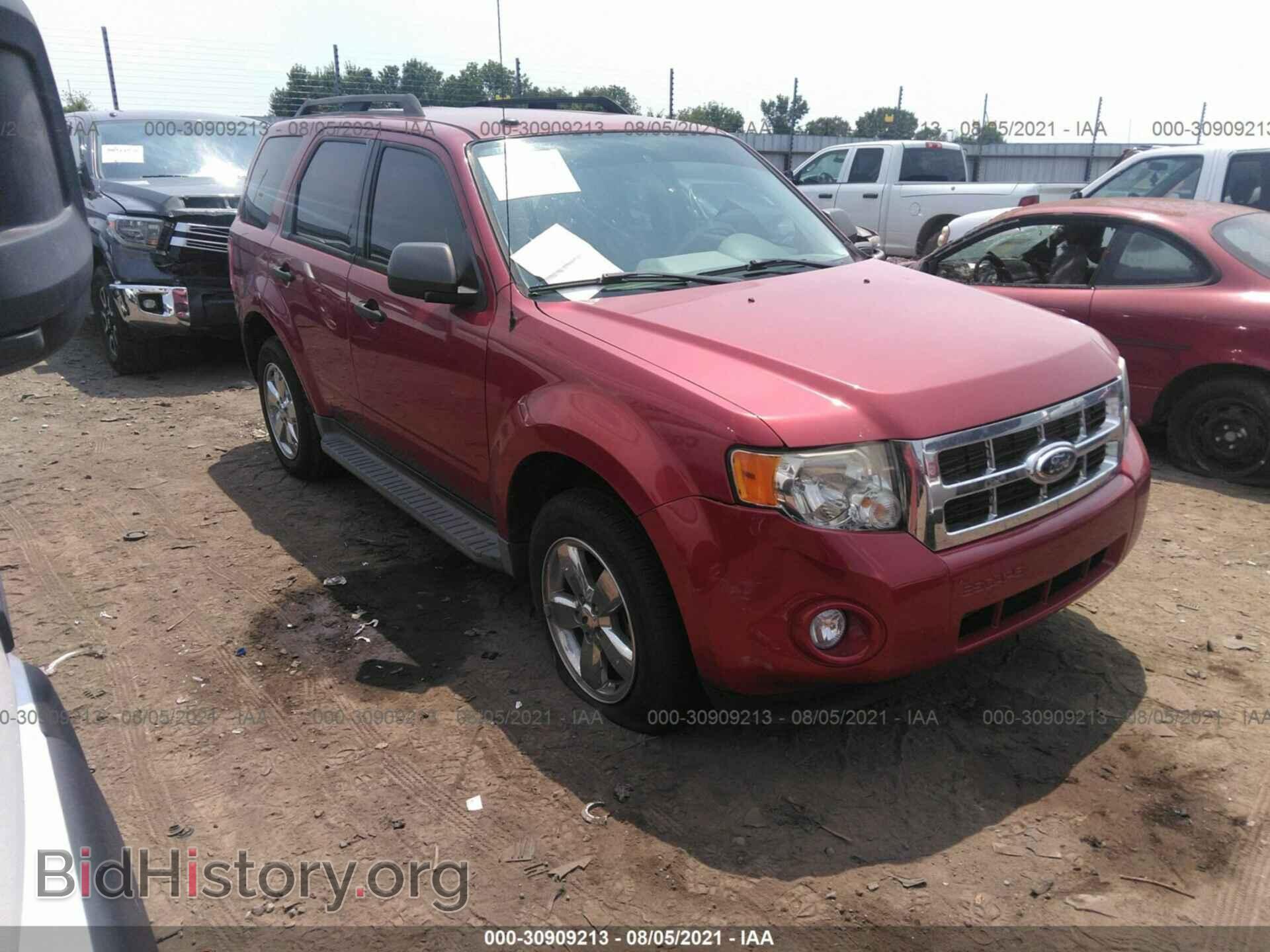 Фотография 1FMCU0D76BKC36261 - FORD ESCAPE 2011