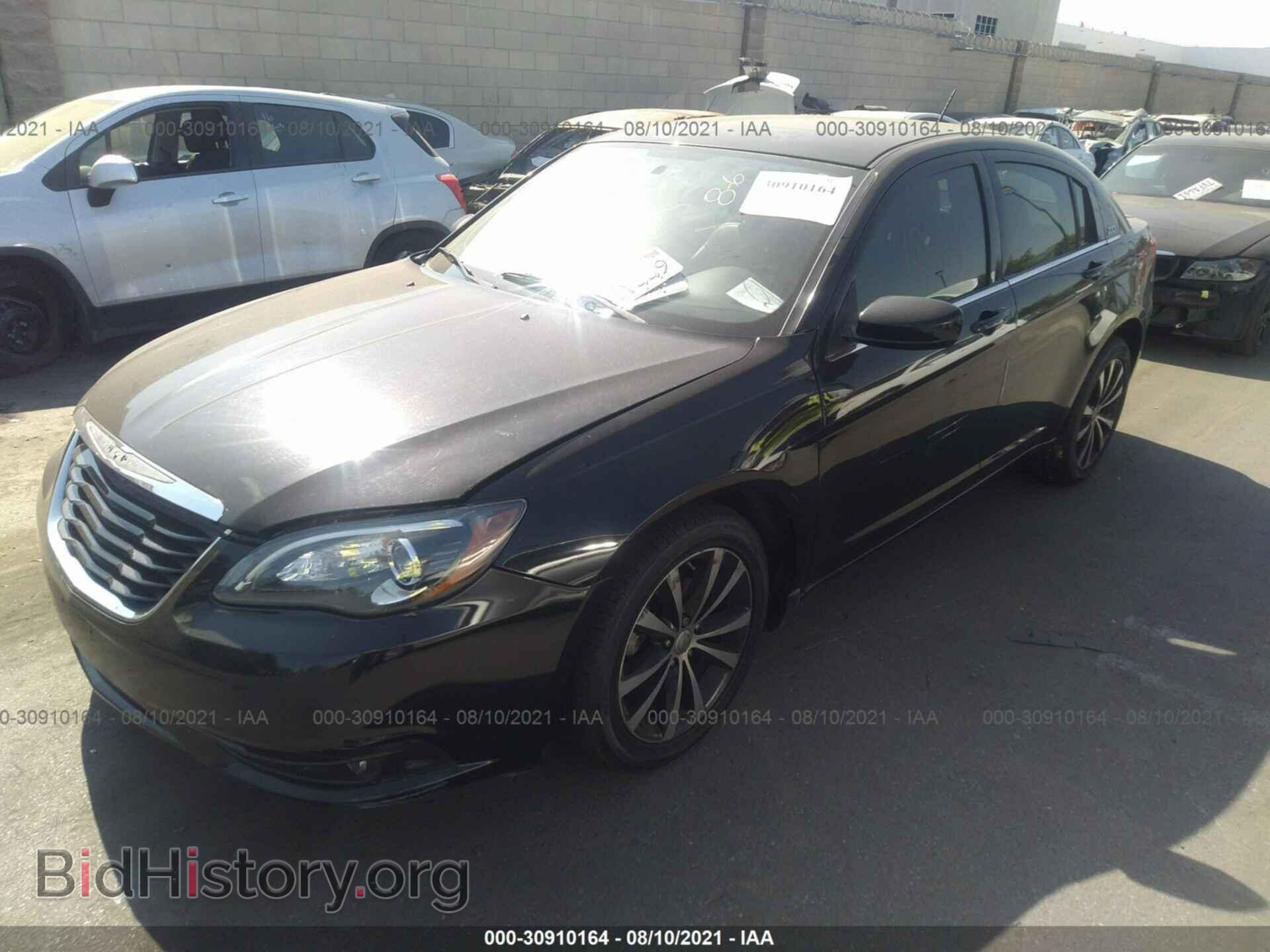 2012 CHRYSLER 200 - VIN: 1C3CCBHG6CN233359 - Фото 2