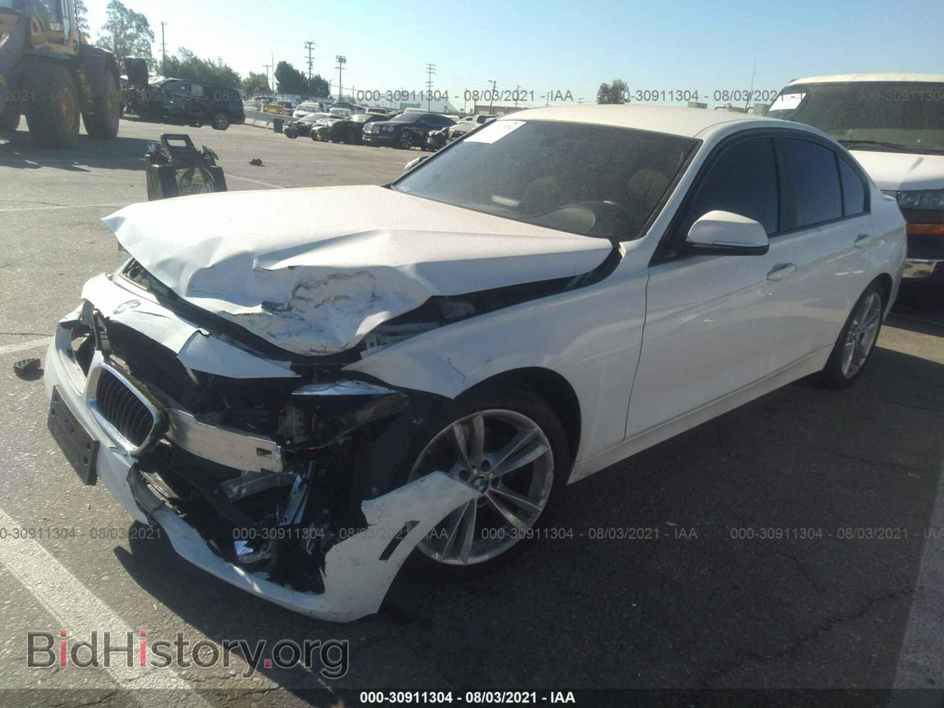 2016 BMW 3 SERIES - VIN: WBA8E1G56GNU11294 - Фото 2