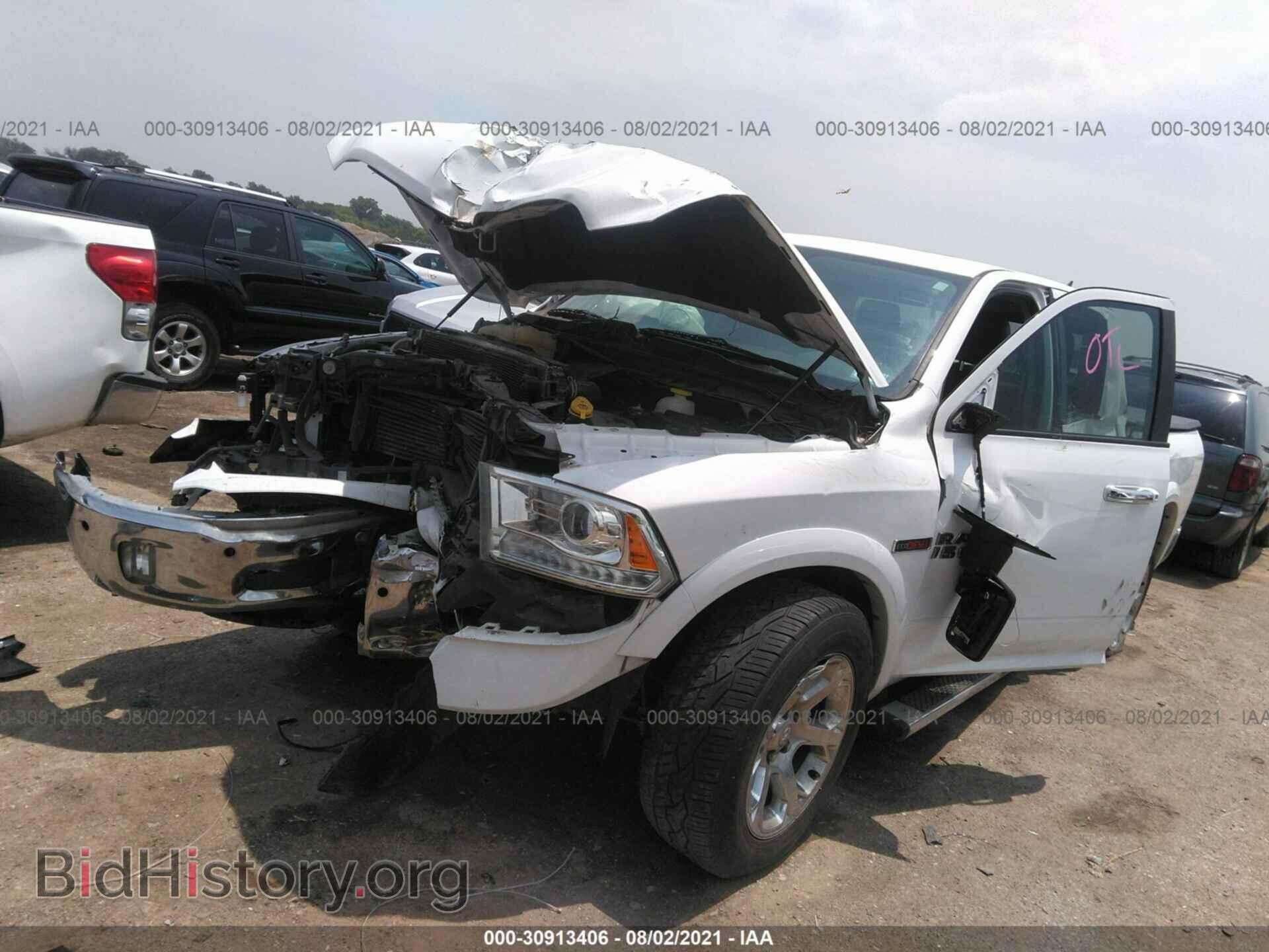 2017 RAM 1500 - VIN: 1C6RR7NM1HS876892 - Фото 2