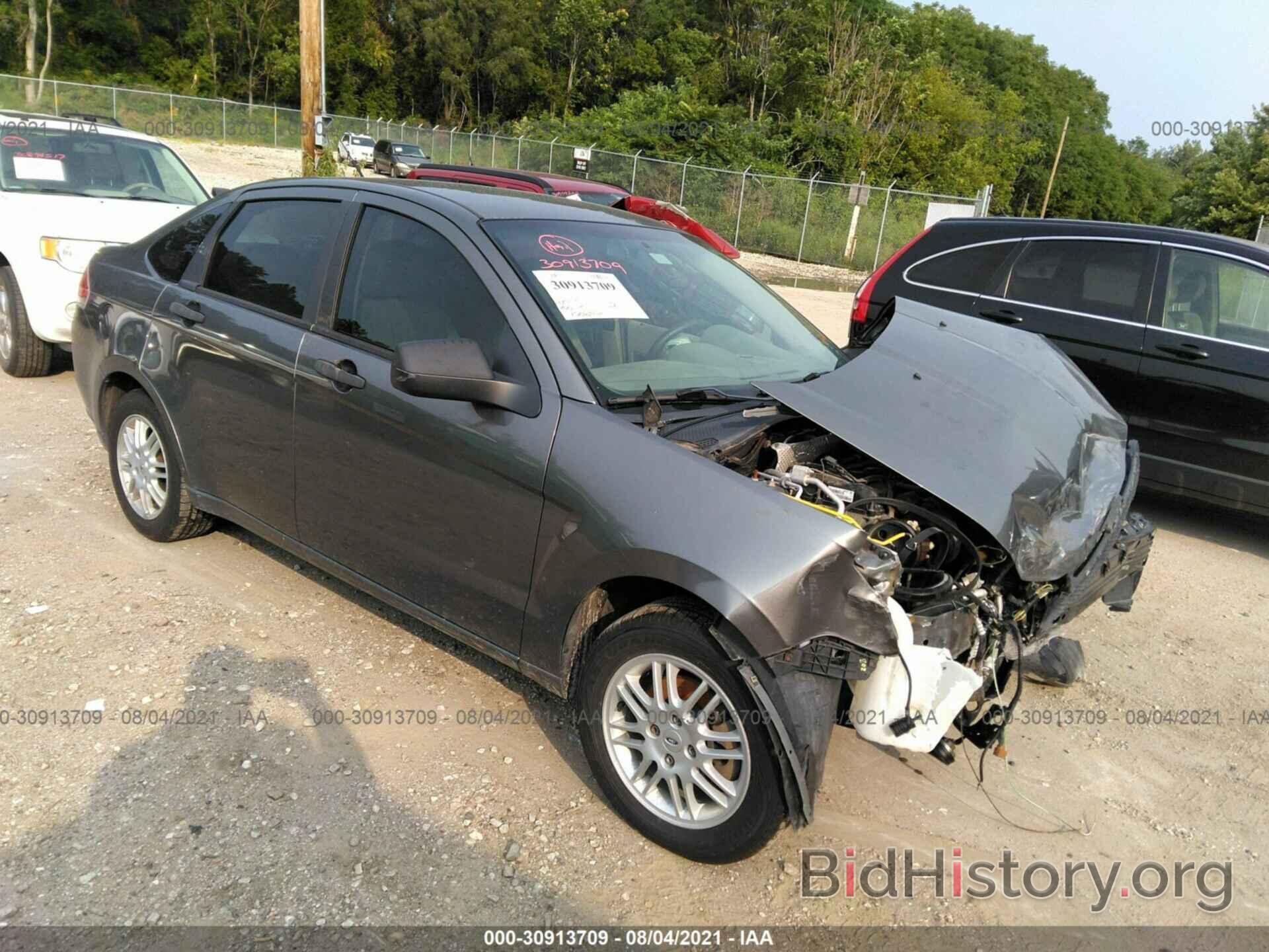 Photo 1FAHP3FN3AW296560 - FORD FOCUS 2010