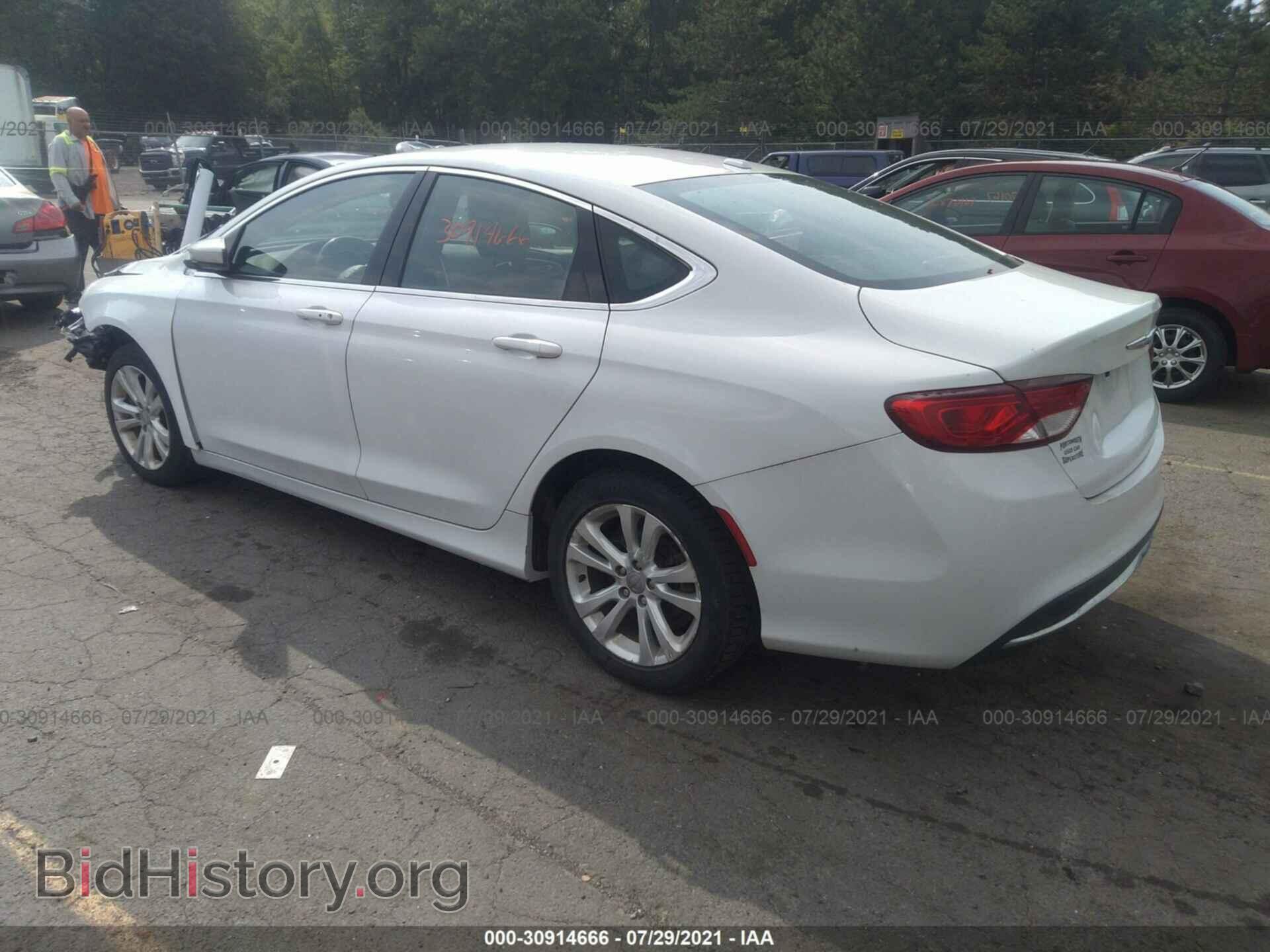 2015 CHRYSLER 200 - VIN: 1C3CCCAB3FN637972 - Photo 3