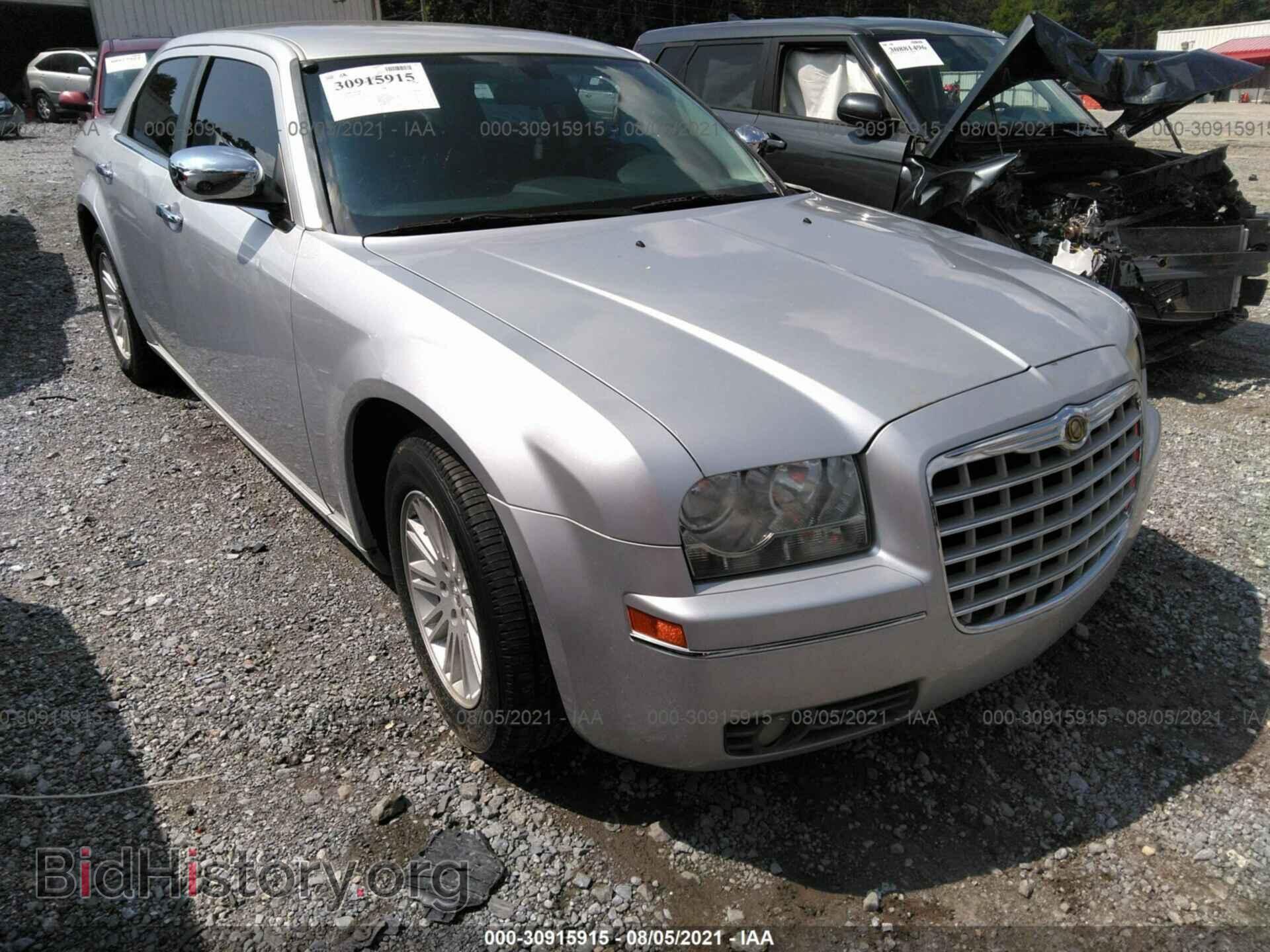 Photo 2C3CA4CD9AH162999 - CHRYSLER 300 2010