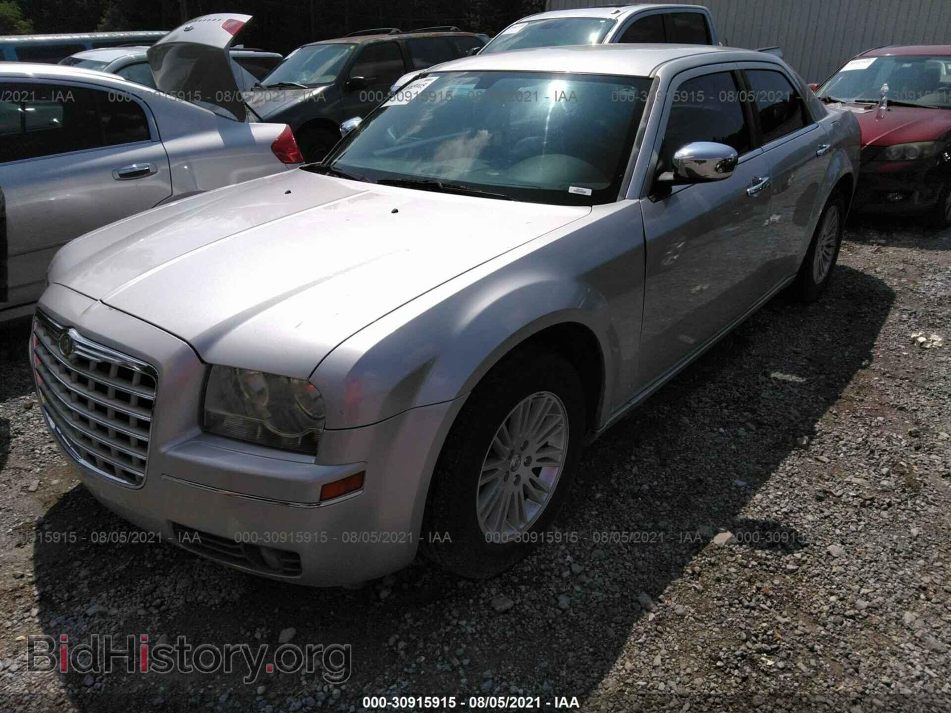 2010 CHRYSLER 300 - VIN: 2C3CA4CD9AH162999 - Фото 2