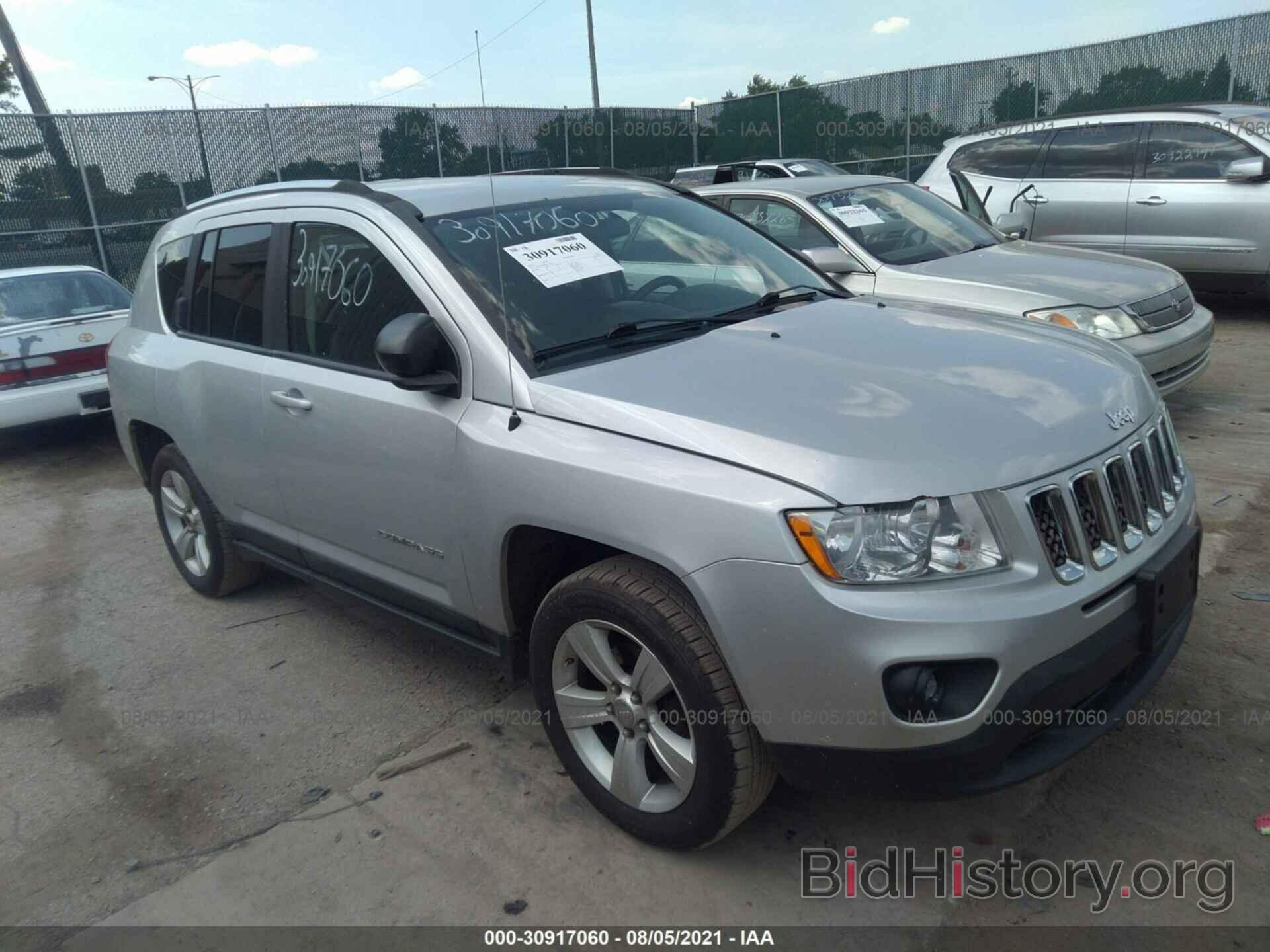 Фотография 1J4NF1FBXBD210923 - JEEP COMPASS 2011