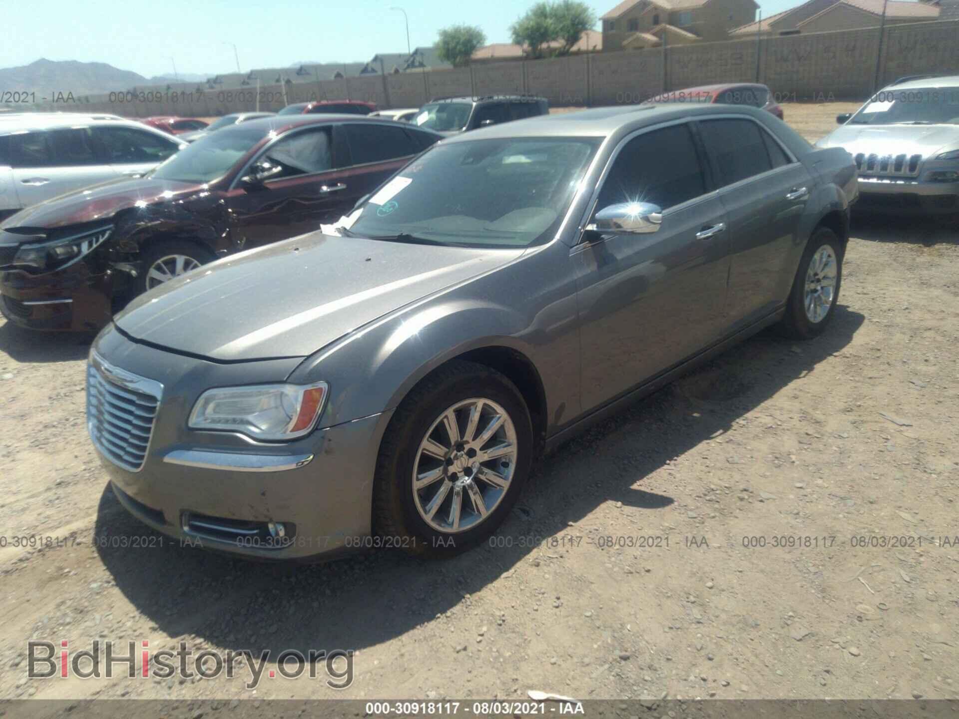 2011 CHRYSLER 300 - VIN: 2C3CA6CT6BH580201 - Фото 2