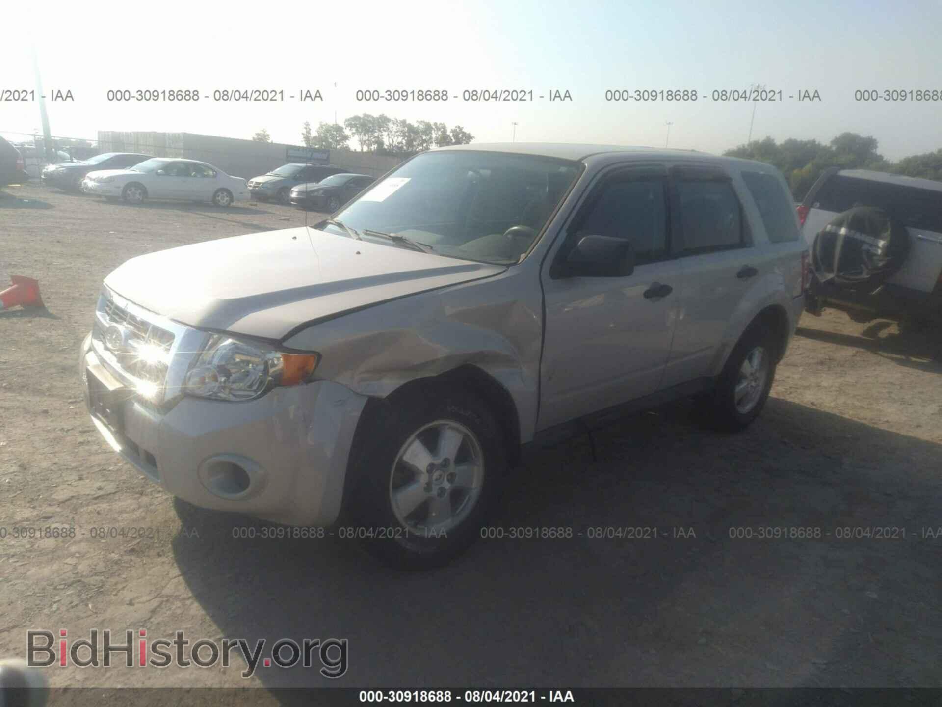 2009 FORD ESCAPE - VIN: 1FMCU02749KA03816 - Фото 2