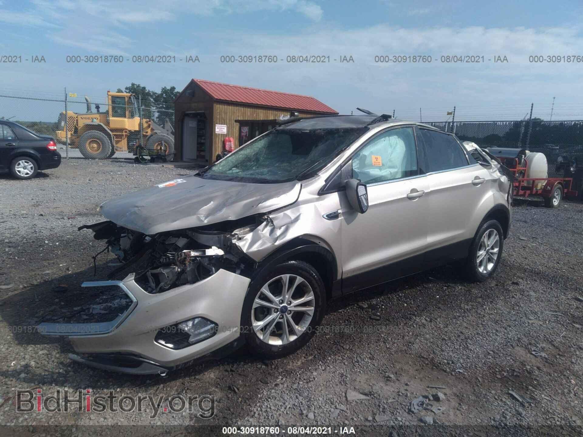 2017 FORD ESCAPE - VIN: 1FMCU9GD8HUB77166 - Photo 2