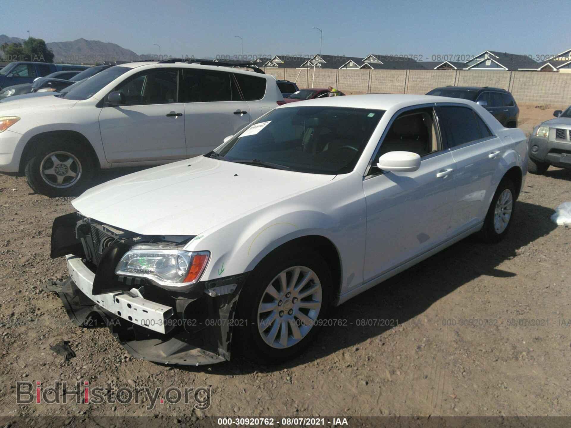 2014 CHRYSLER 300 - VIN: 2C3CCAAG9EH249250 - Photo 2