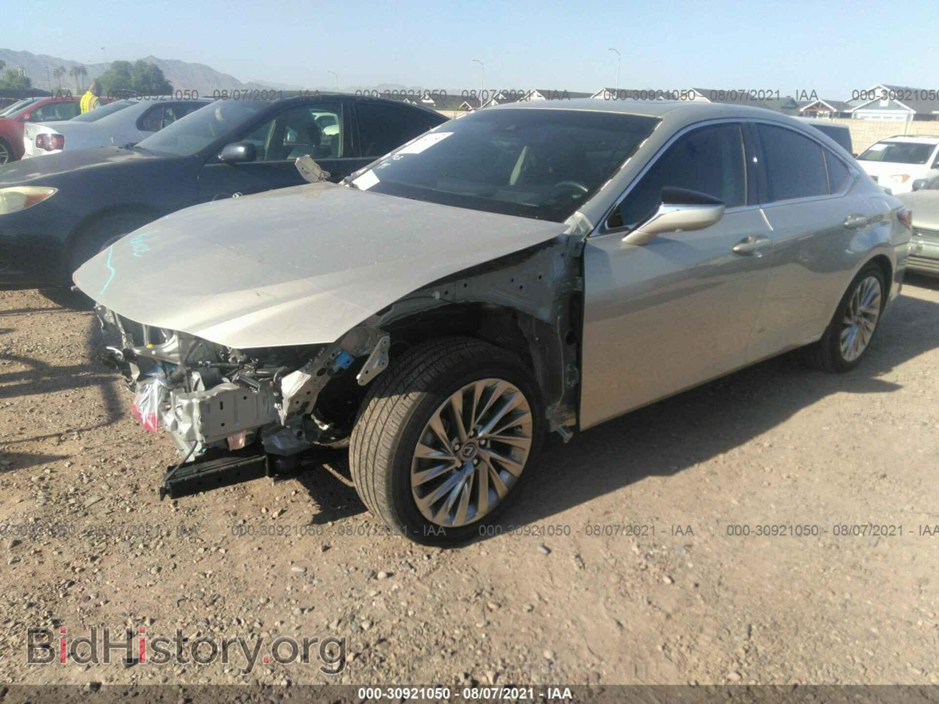 2019 LEXUS ES - VIN: JTHB21B15K2000628 - Фото 4