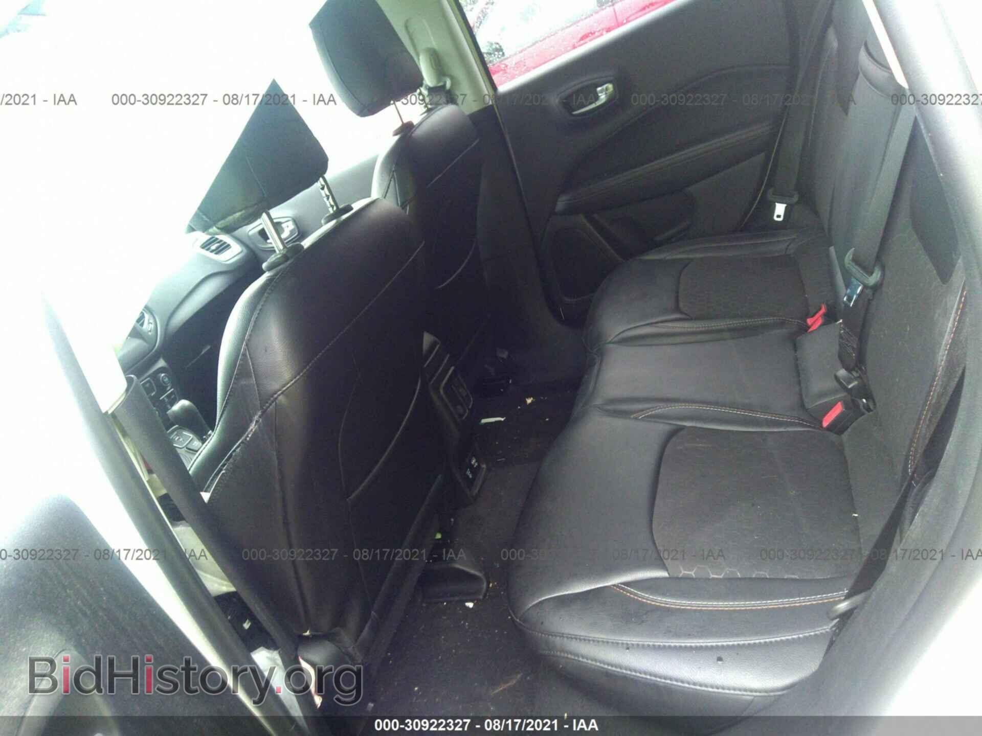 2018 JEEP COMPASS - VIN: 3C4NJDBB6JT415403 - Photo 8