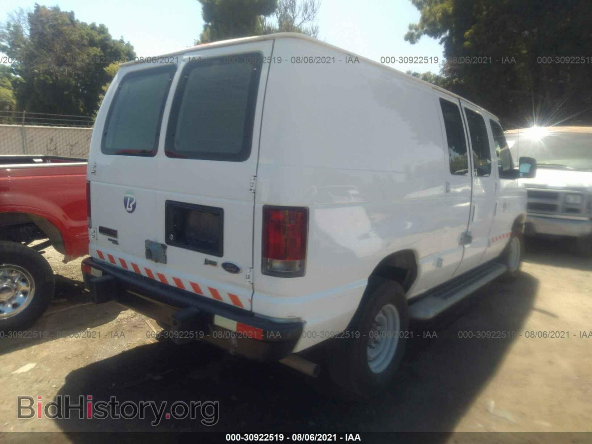 2011 FORD ECONOLINE CARGO VAN - VIN: 1FTNE2EW0BDB16245 - Фото 4