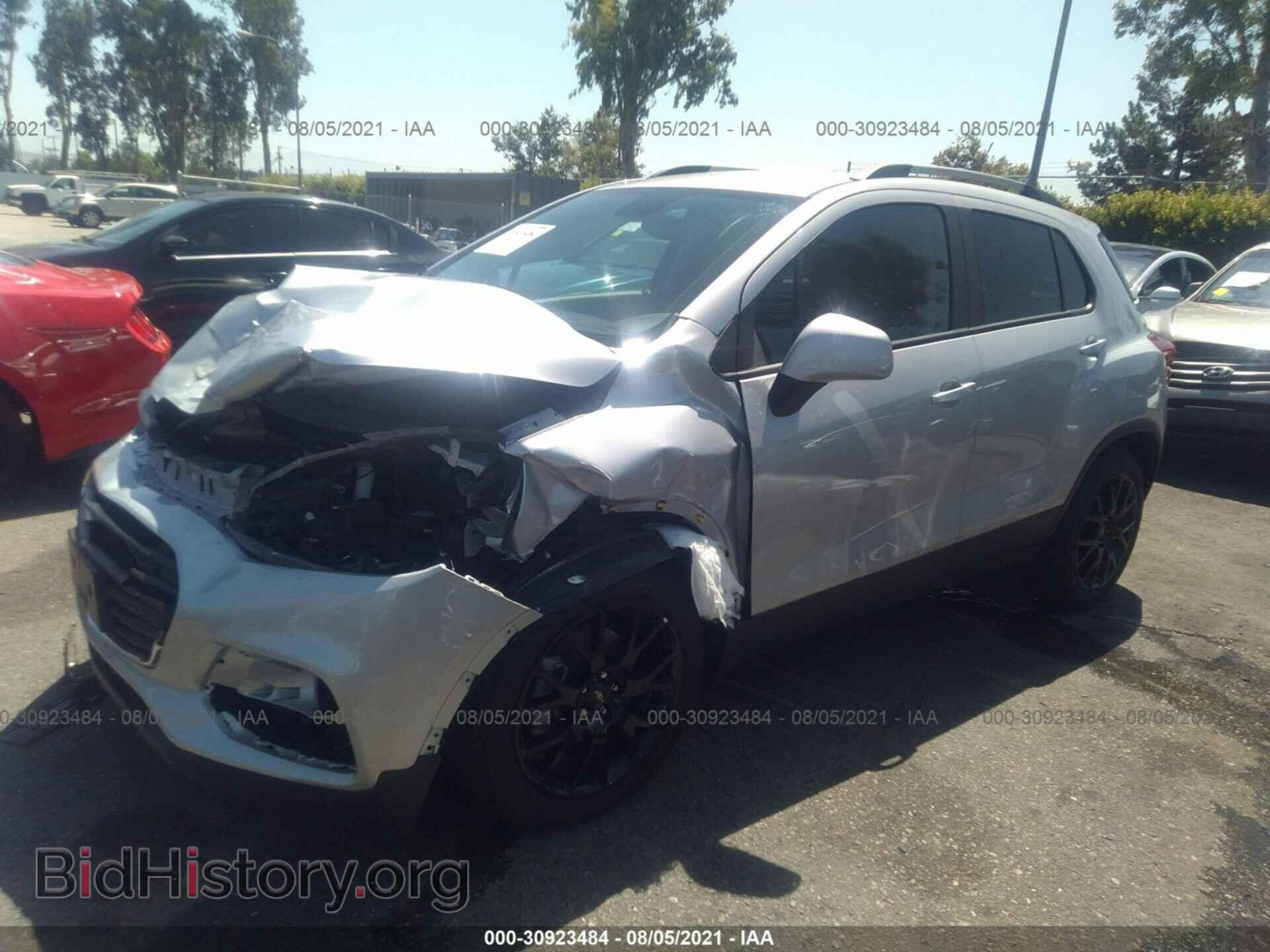 2021 CHEVROLET TRAX - VIN: KL7CJLSB7MB360139 - Фото 2