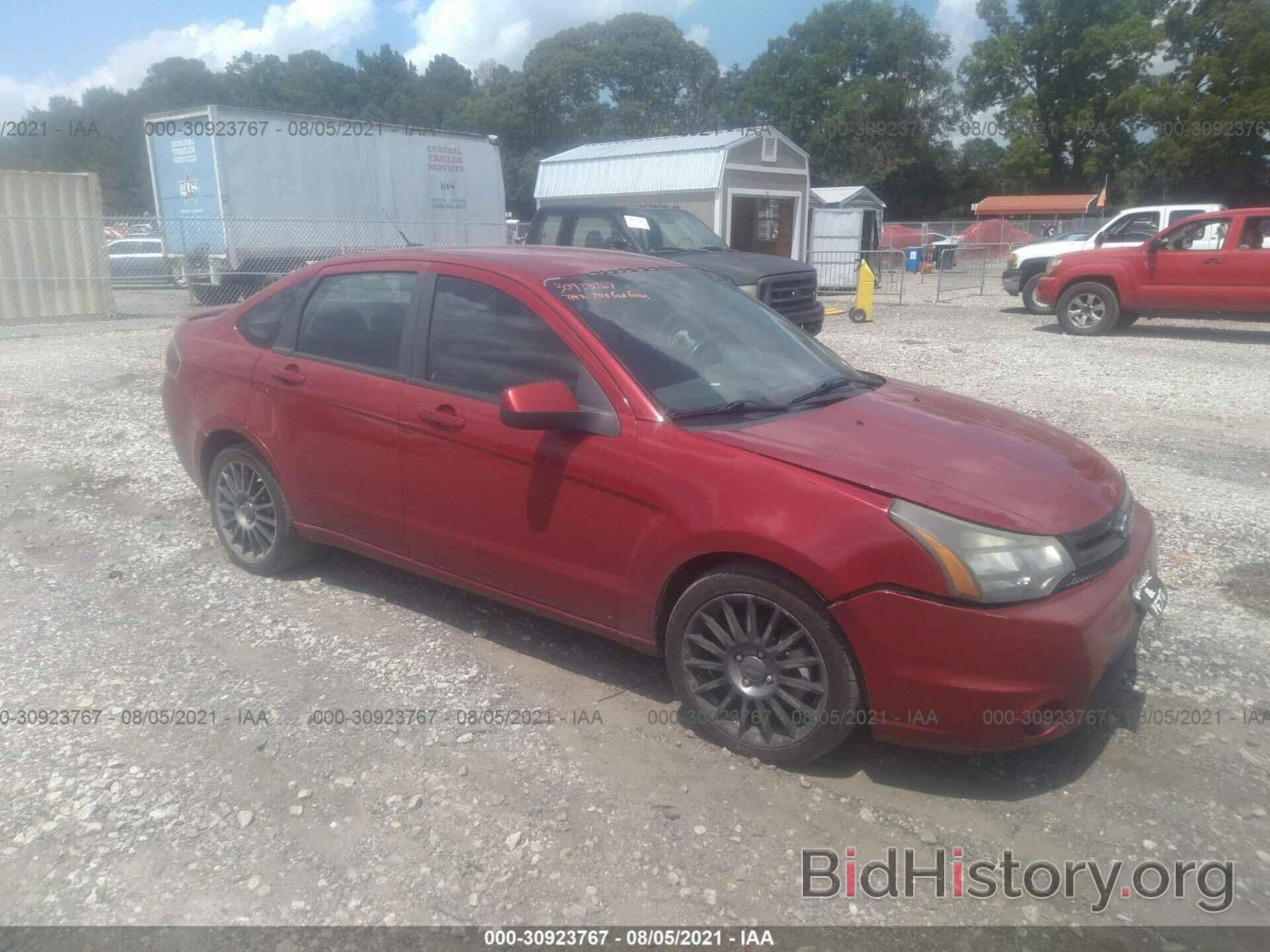 Photo 1FAHP3GN2AW236607 - FORD FOCUS 2010