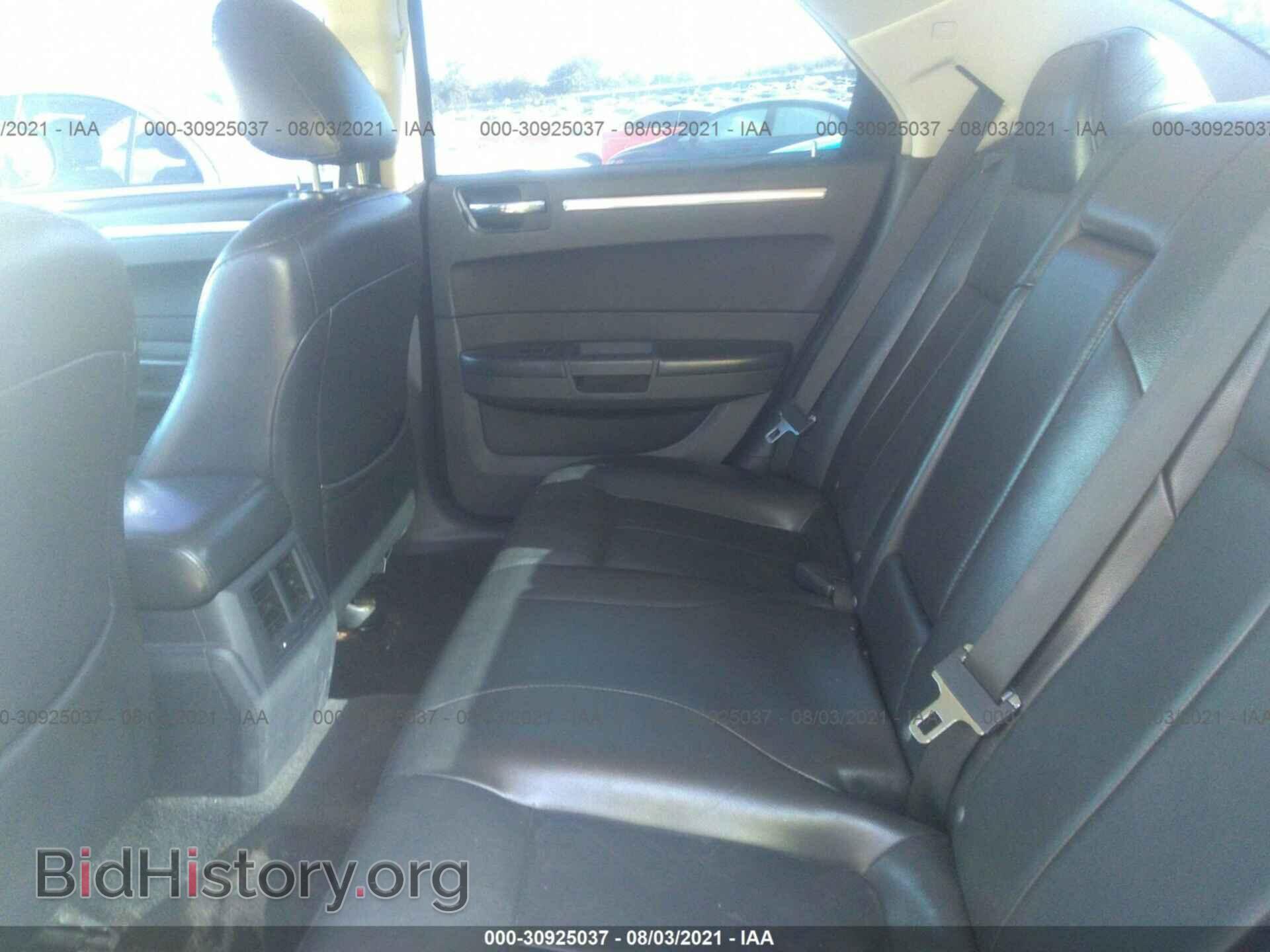 2010 CHRYSLER 300 - VIN: 2C3CA5CV3AH105244 - Фото 8