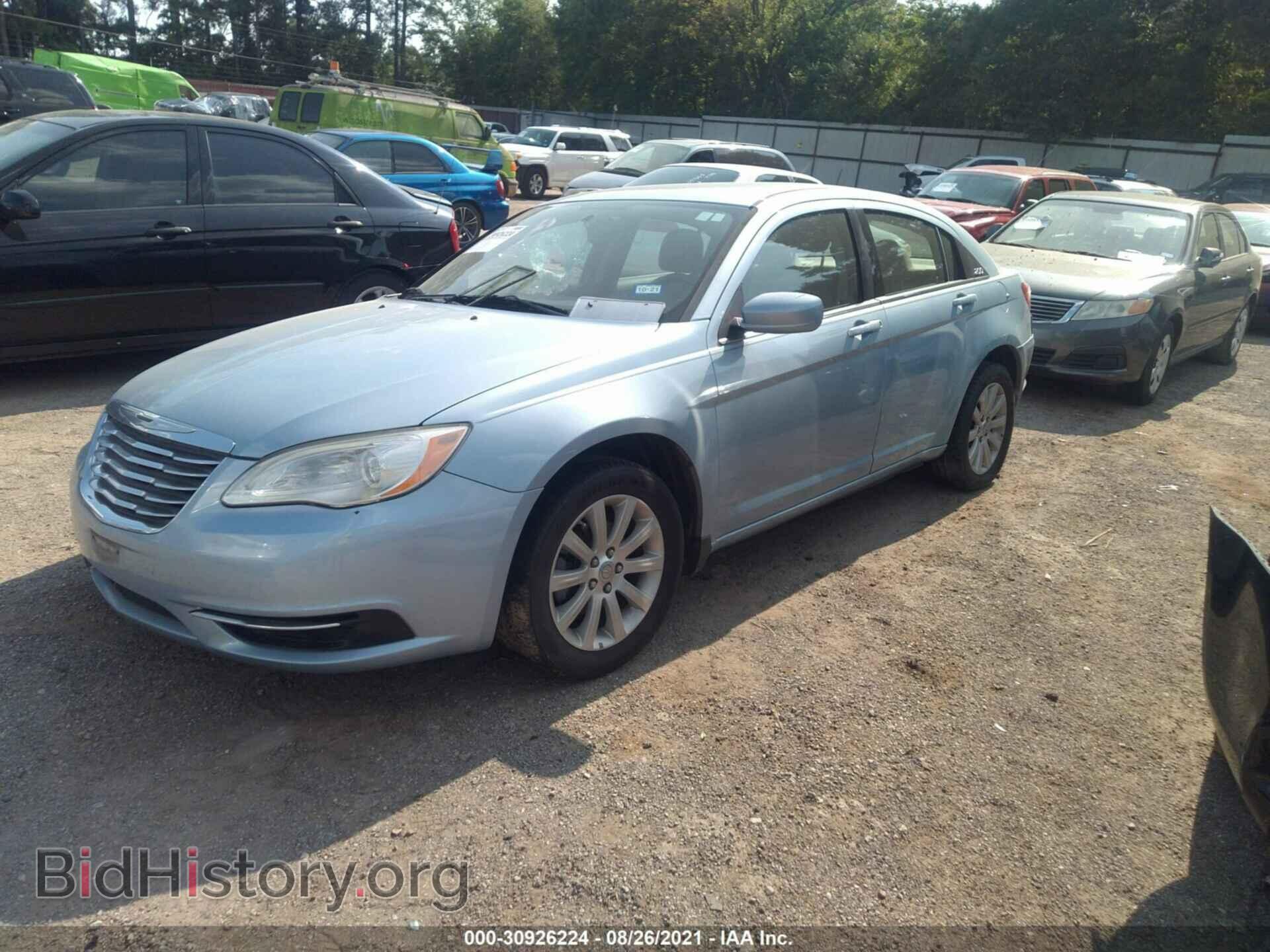 2012 CHRYSLER 200 - VIN: 1C3CCBBB6CN144470 - Photo 2