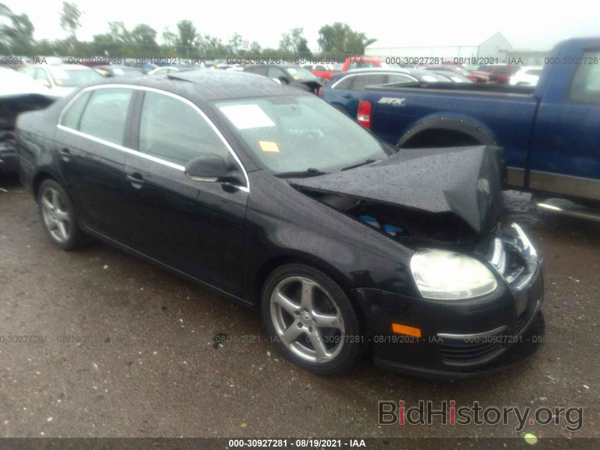 Photo 3VWRZ7AJXAM008213 - VOLKSWAGEN JETTA SEDAN 2010