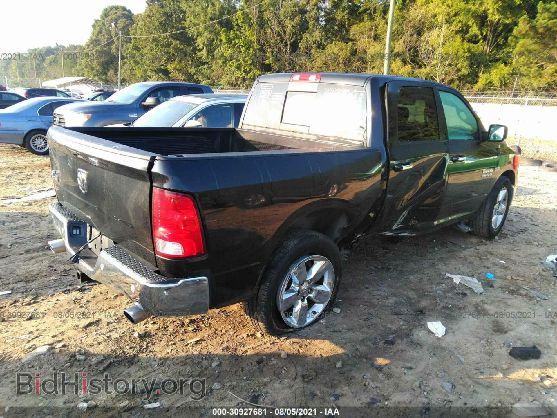 2017 RAM 1500 - VIN: 3C6RR6LT2HG602189 - Фото 4