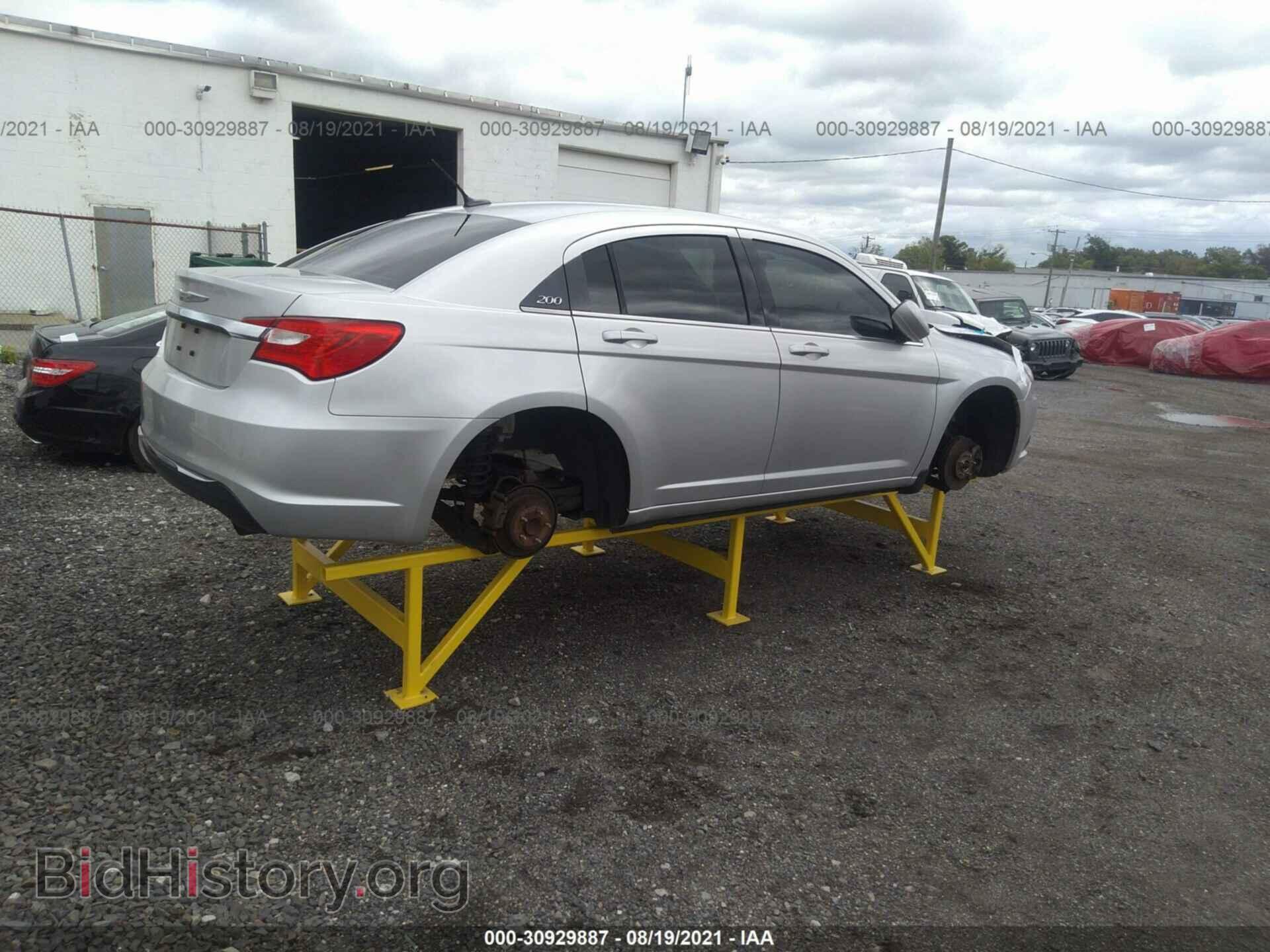 2012 CHRYSLER 200 - VIN: 1C3CCBAB5CN275598 - Фото 4