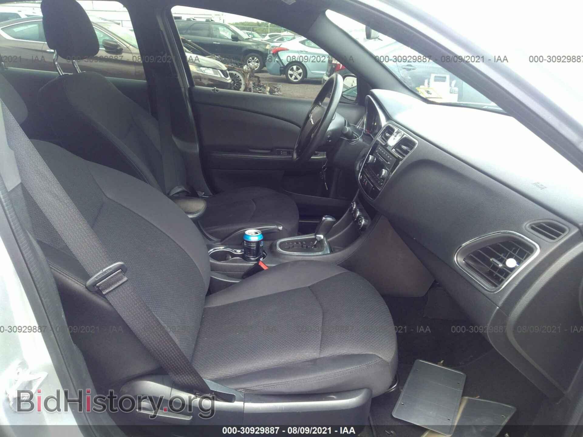 2012 CHRYSLER 200 - VIN: 1C3CCBAB5CN275598 - Фото 5