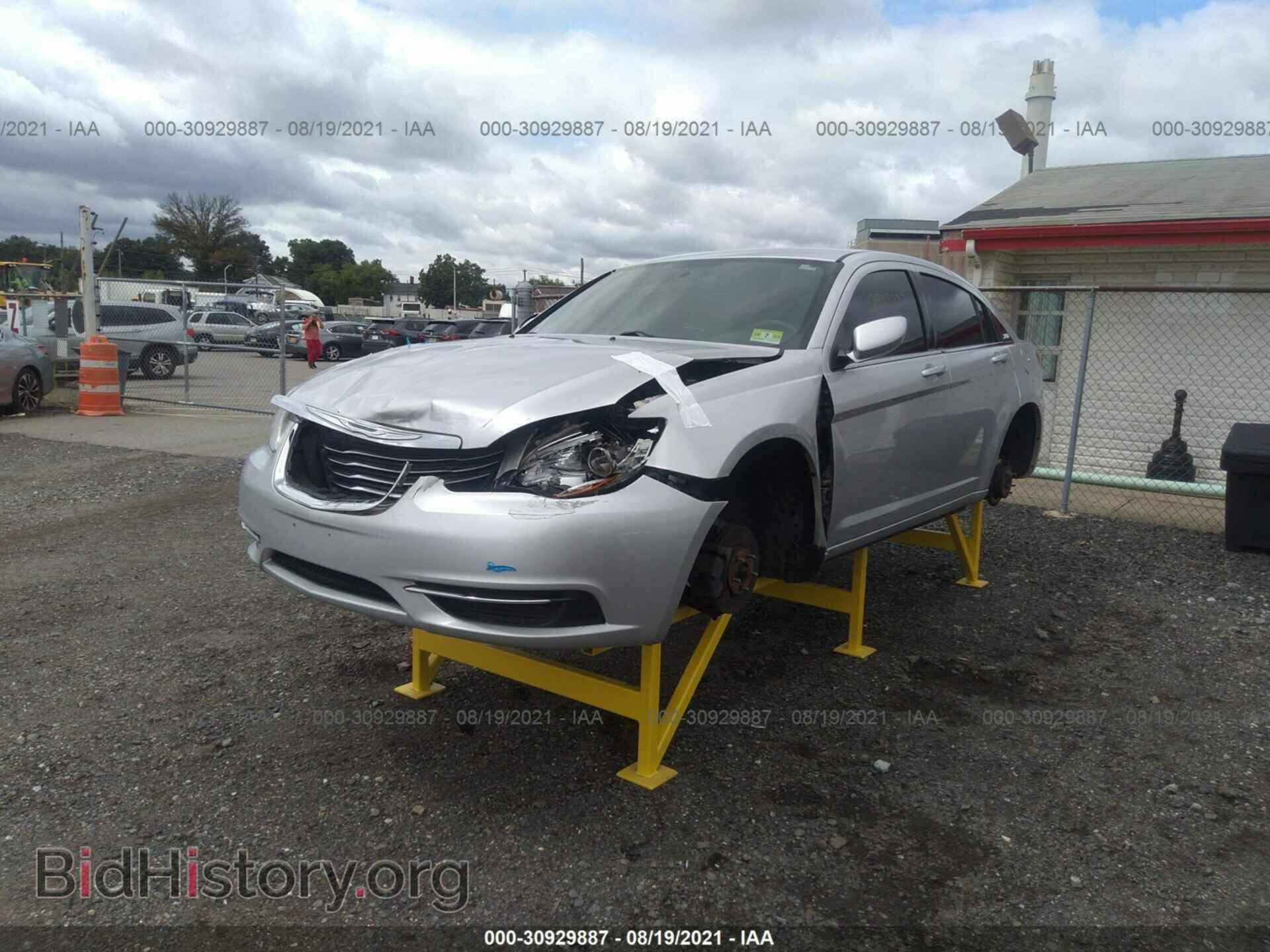 2012 CHRYSLER 200 - VIN: 1C3CCBAB5CN275598 - Фото 6