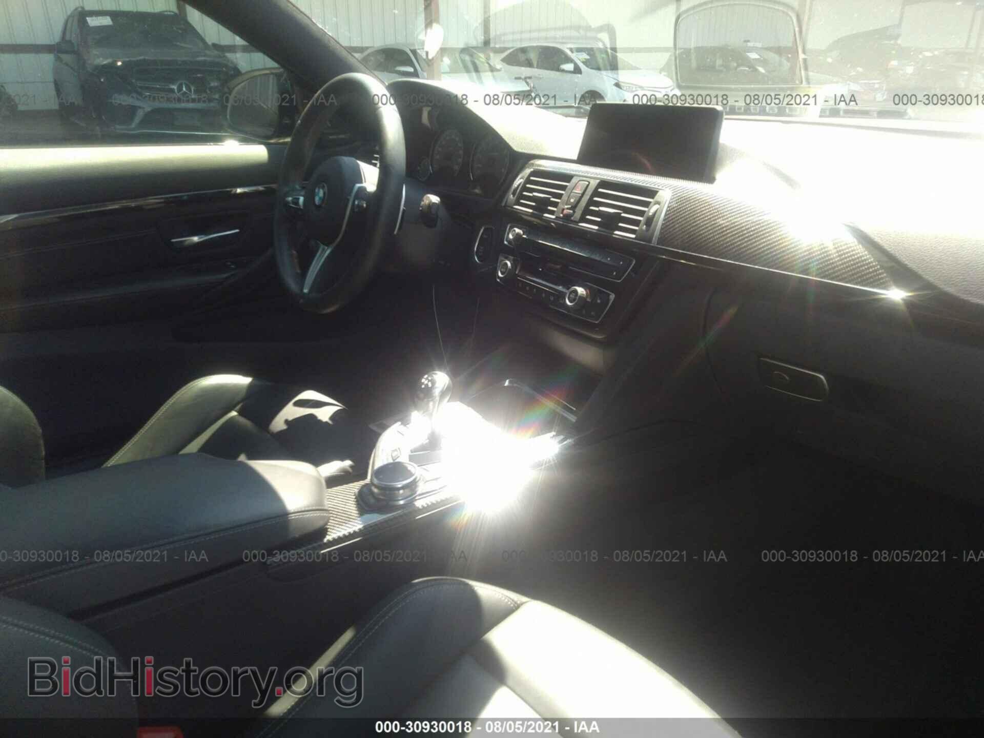 2016 BMW M4 - VIN: WBS3R9C50GK338049 - Фото 5