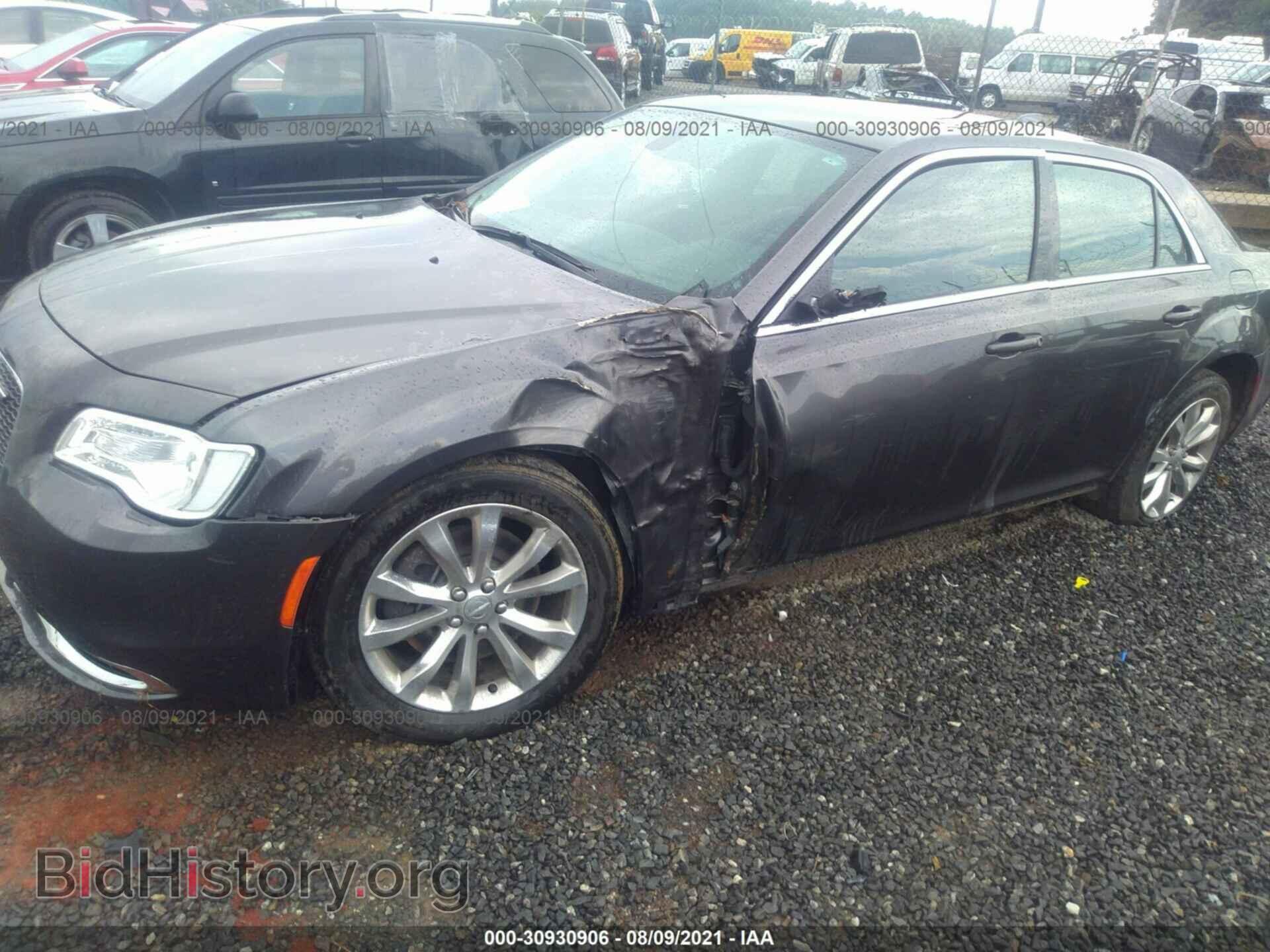 2017 CHRYSLER 300 - VIN: 2C3CCARG8HH612839 - Фото 6