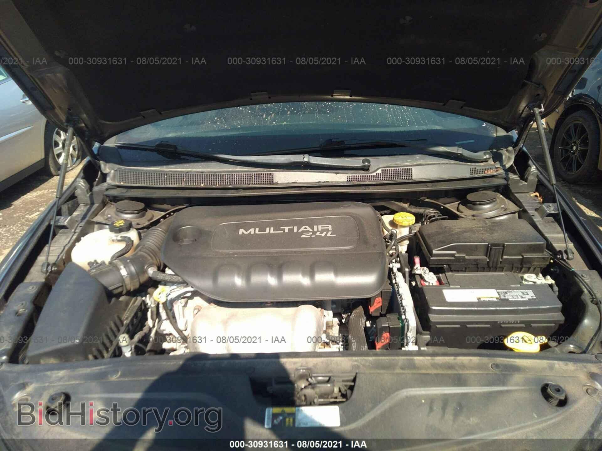 2016 CHRYSLER 200 - VIN: 1C3CCCBBXGN138571 - Фото 10