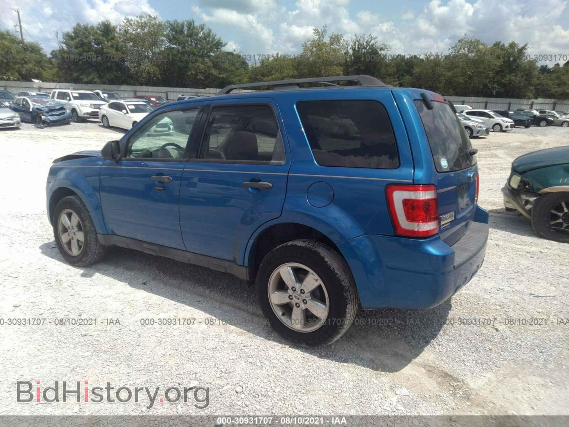 2011 FORD ESCAPE - VIN: 1FMCU0DG6BKA19826 - Фото 3