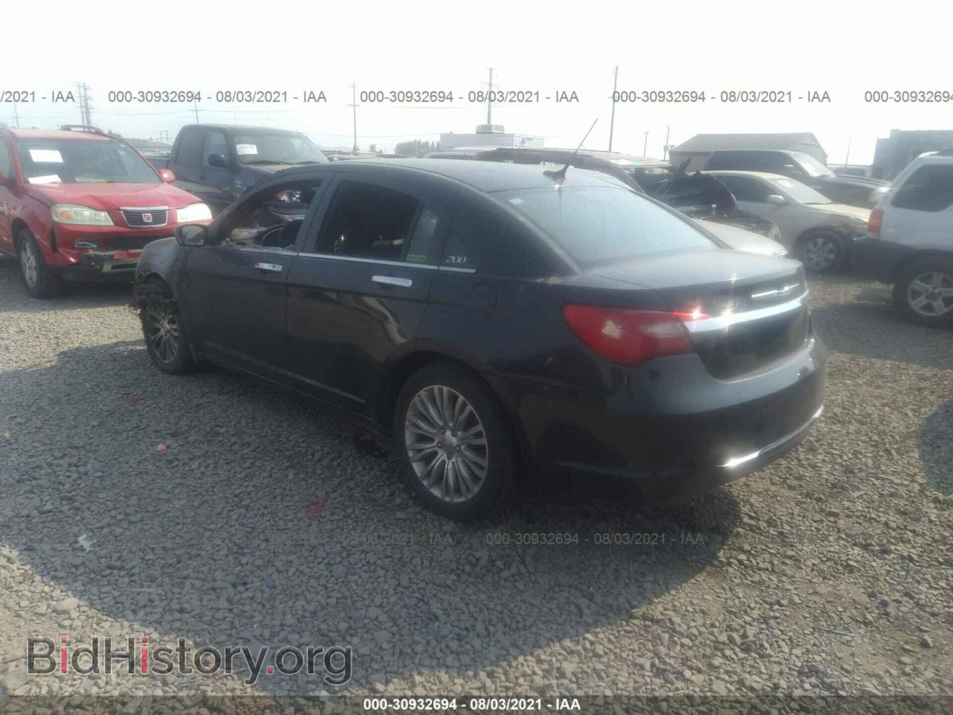 2011 CHRYSLER 200 - VIN: 1C3BC2FG8BN517511 - Фото 3
