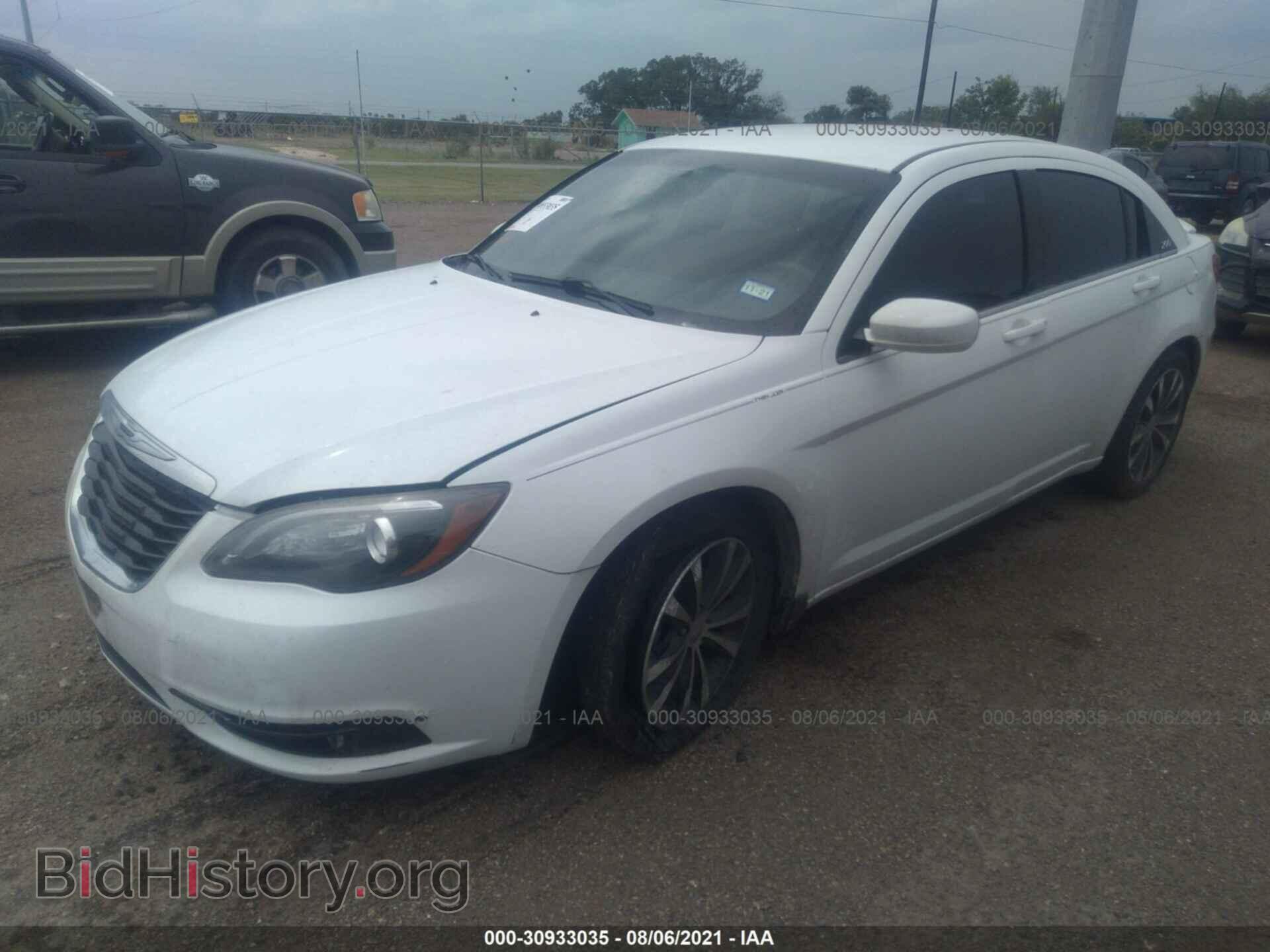 2012 CHRYSLER 200 - VIN: 1C3CCBBG5CN297868 - Фото 2