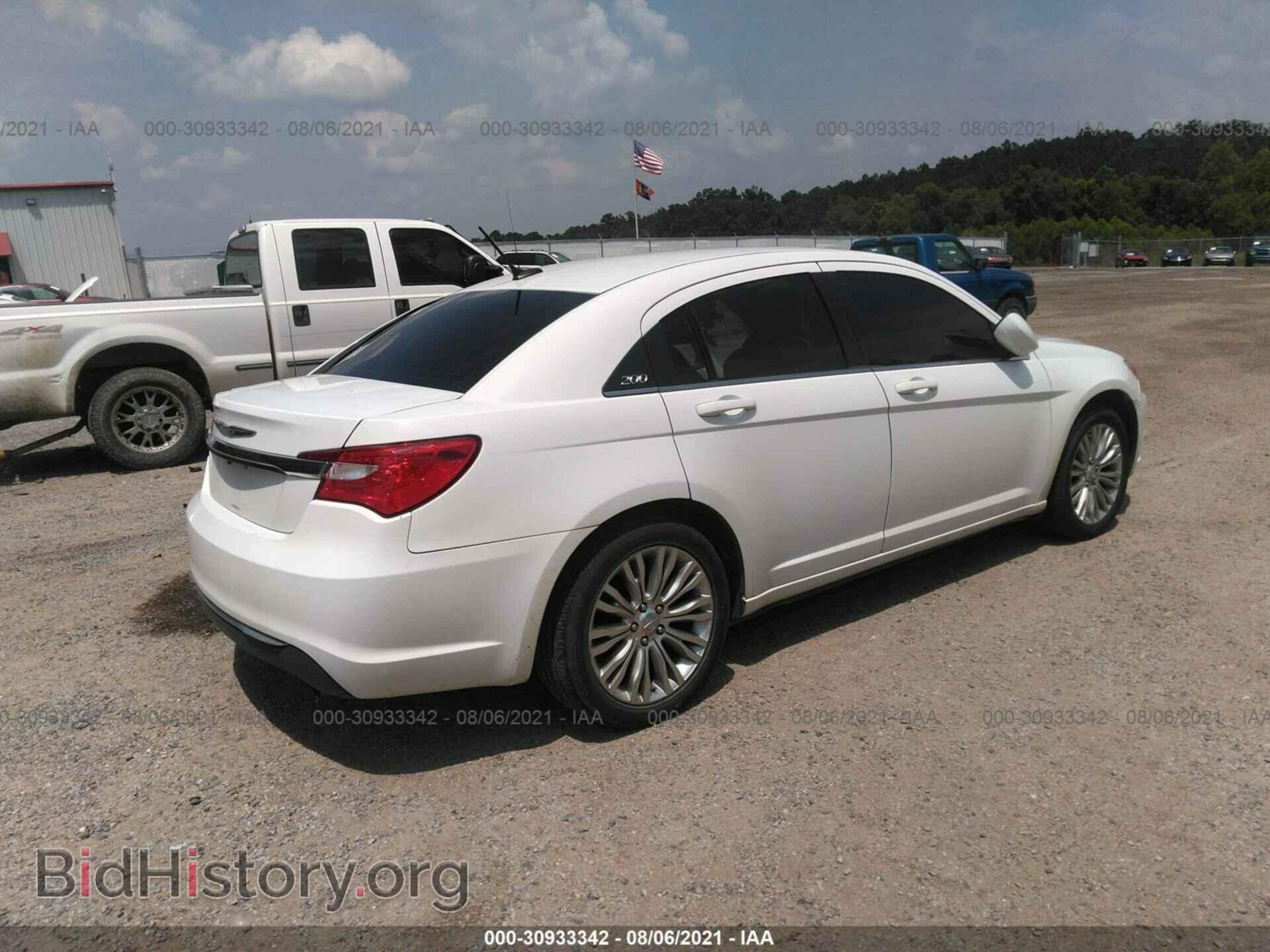 2012 CHRYSLER 200 - VIN: 1C3CCBAB4CN155310 - Фото 4