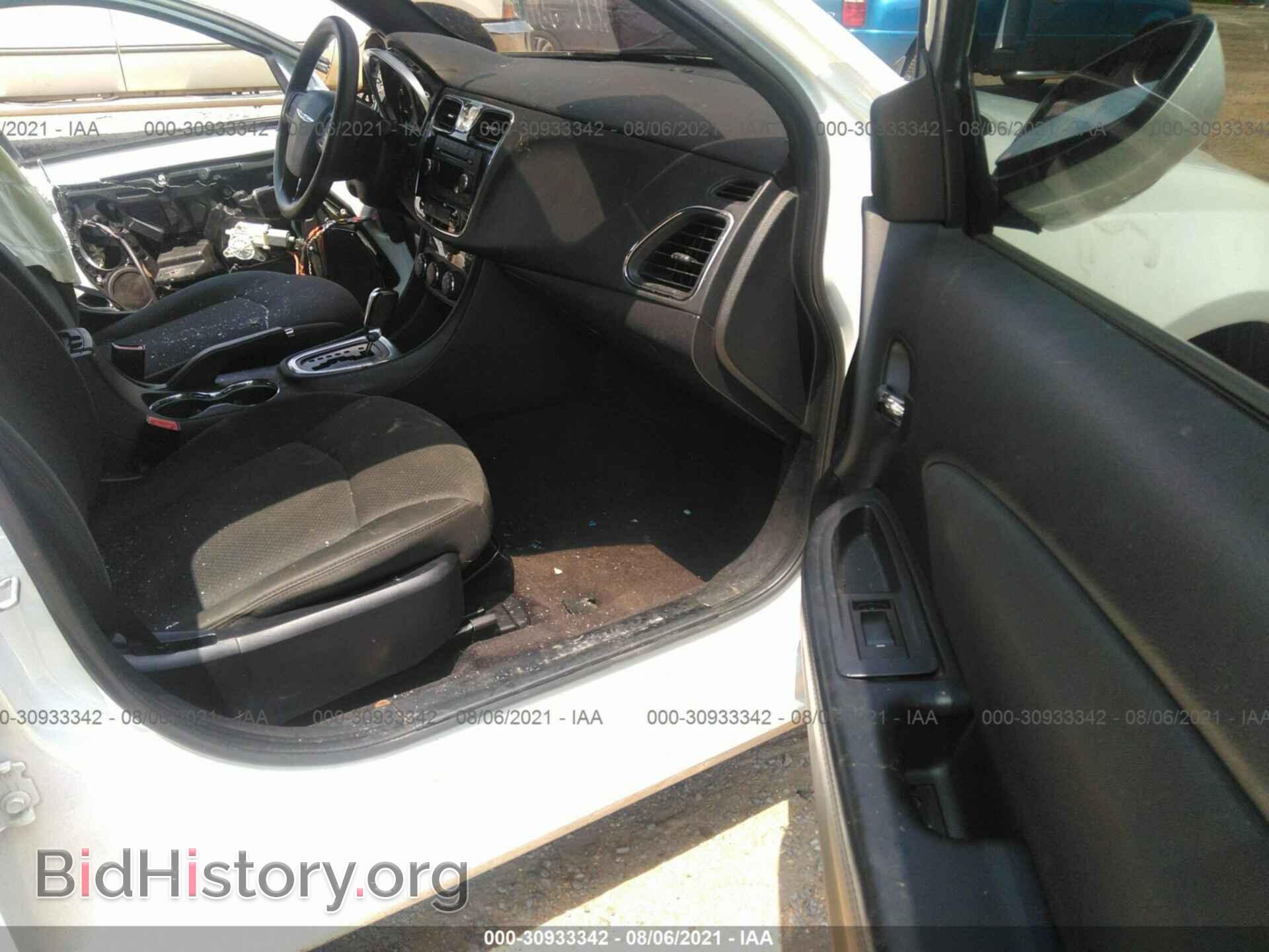 2012 CHRYSLER 200 - VIN: 1C3CCBAB4CN155310 - Фото 5