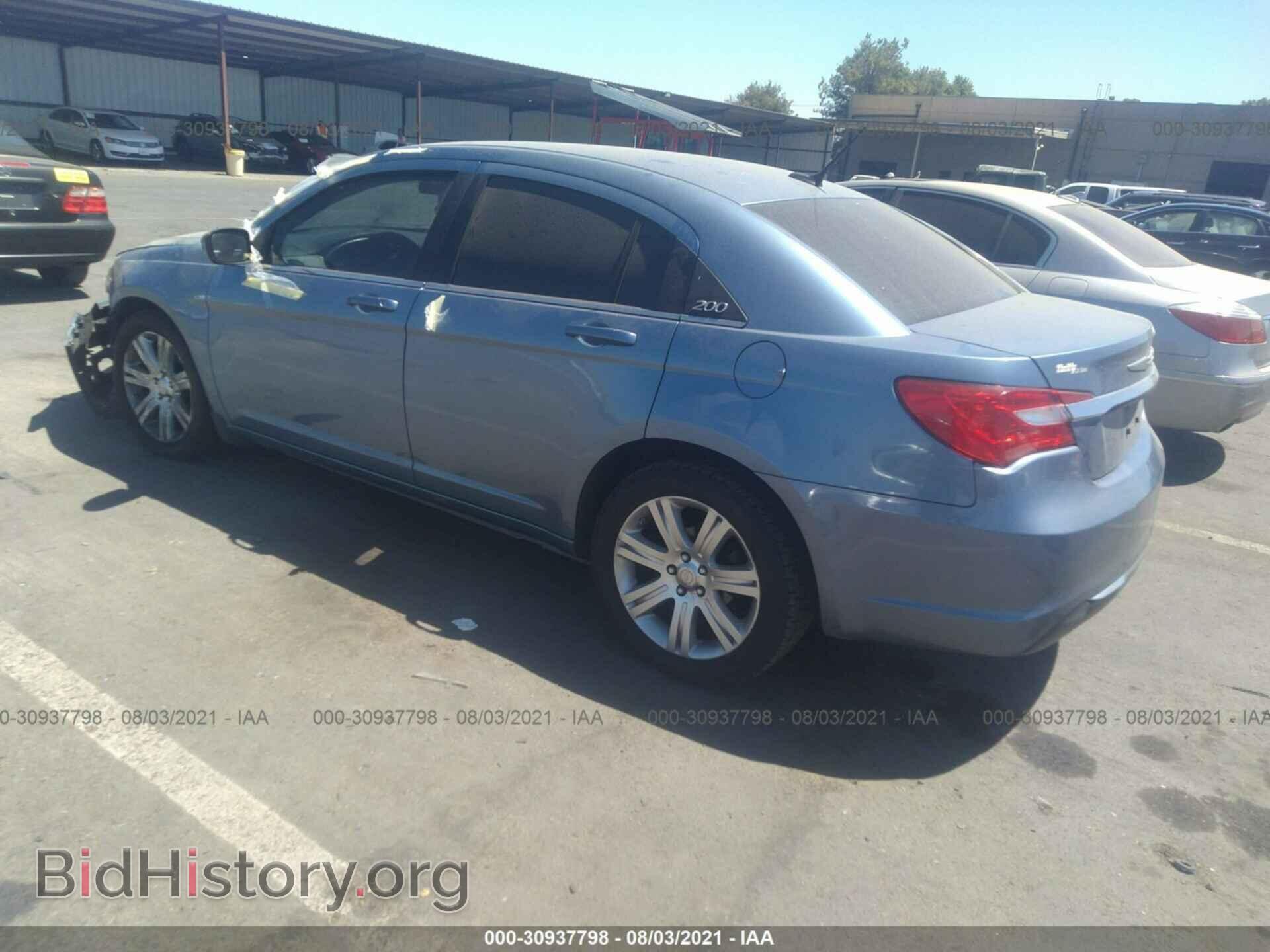 2011 CHRYSLER 200 - VIN: 1C3BC1FB4BN607155 - Фото 3