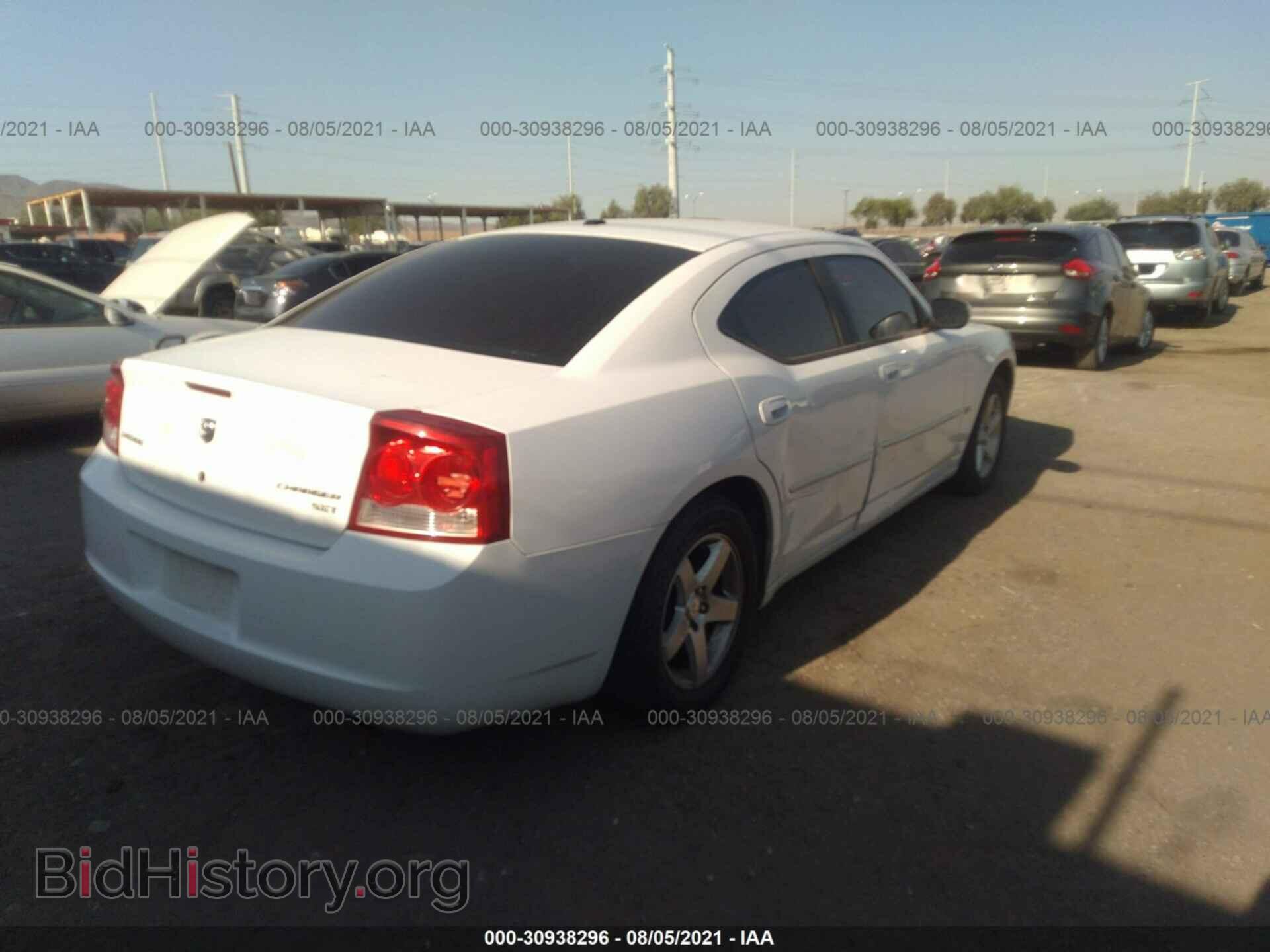 2010 DODGE CHARGER - VIN: 2B3CA3CV4AH256448 - Фото 4