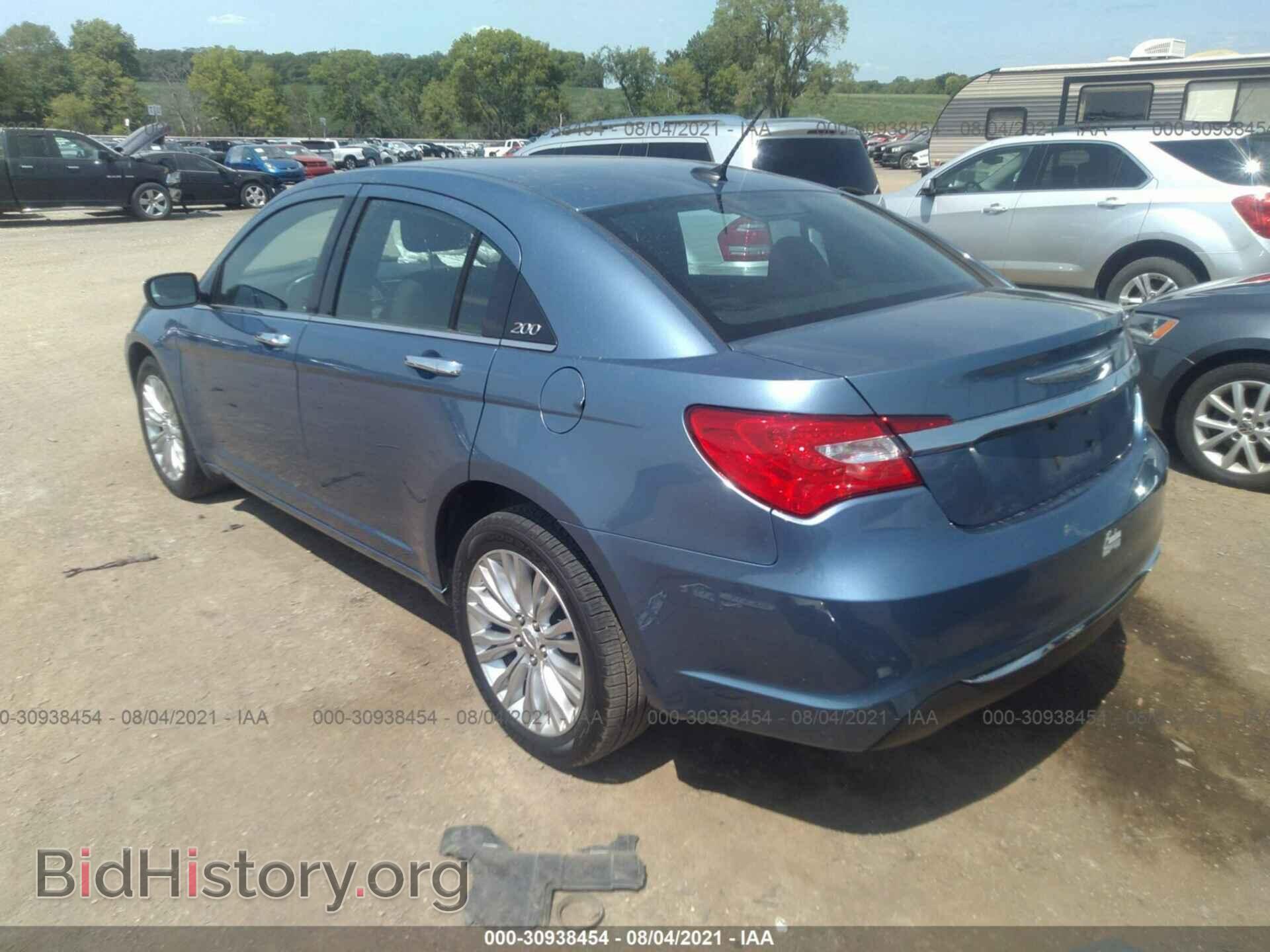 2011 CHRYSLER 200 - VIN: 1C3BC2FBXBN565631 - Photo 3