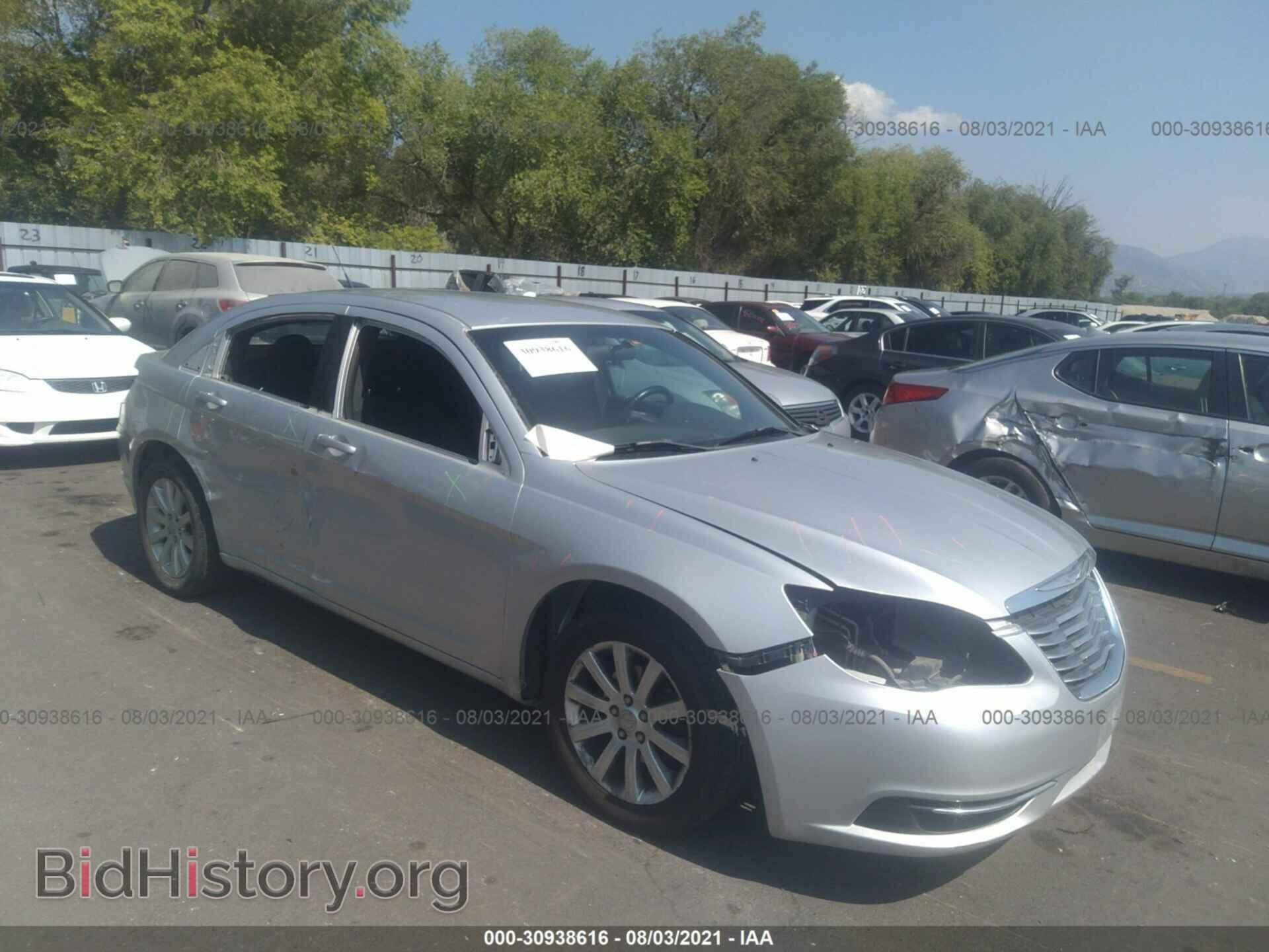 Photo 1C3BC1FB3BN547711 - CHRYSLER 200 2011
