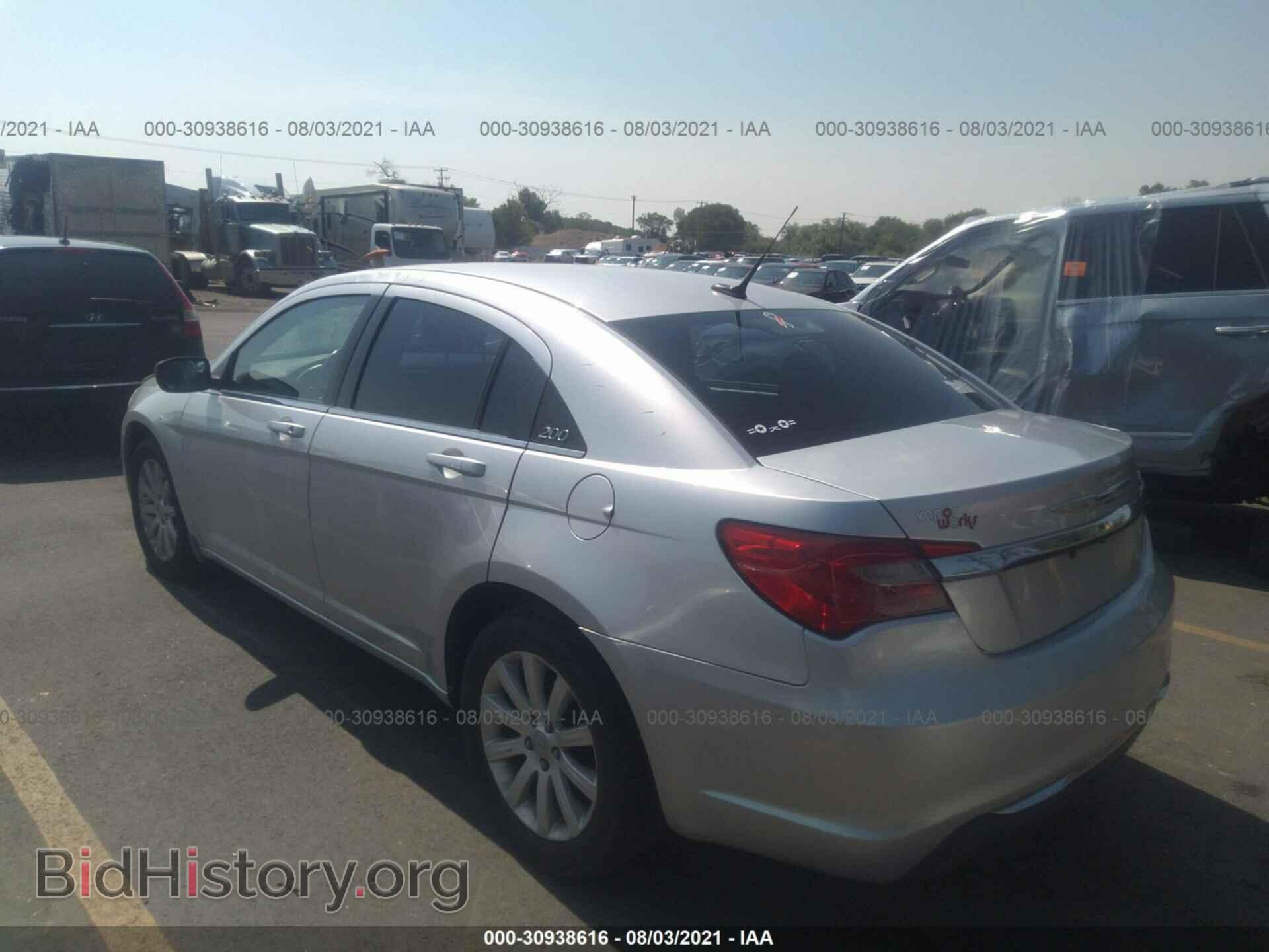 2011 CHRYSLER 200 - VIN: 1C3BC1FB3BN547711 - Фото 3
