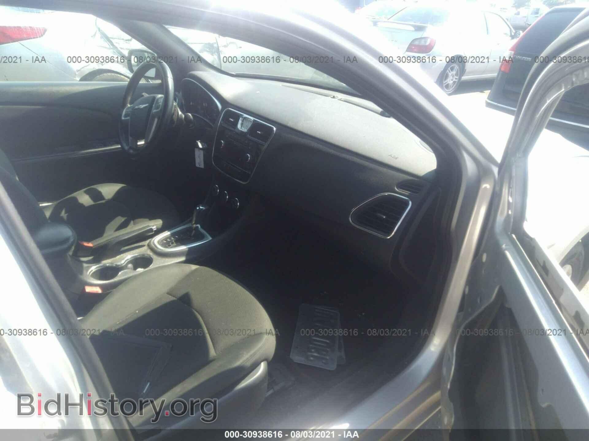 2011 CHRYSLER 200 - VIN: 1C3BC1FB3BN547711 - Фото 5