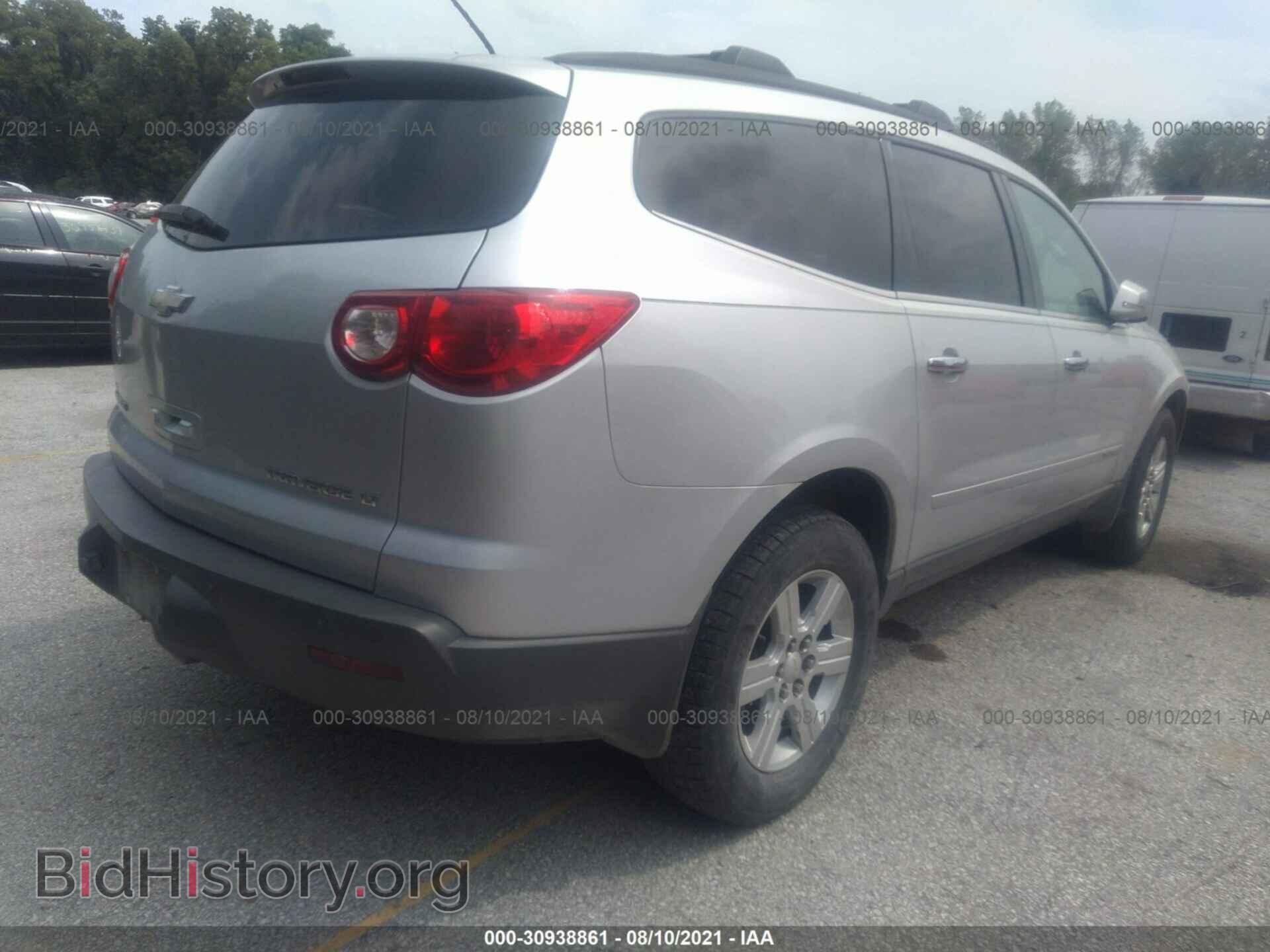2009 CHEVROLET TRAVERSE - VIN: 1GNER23D09S105247 - Фото 4