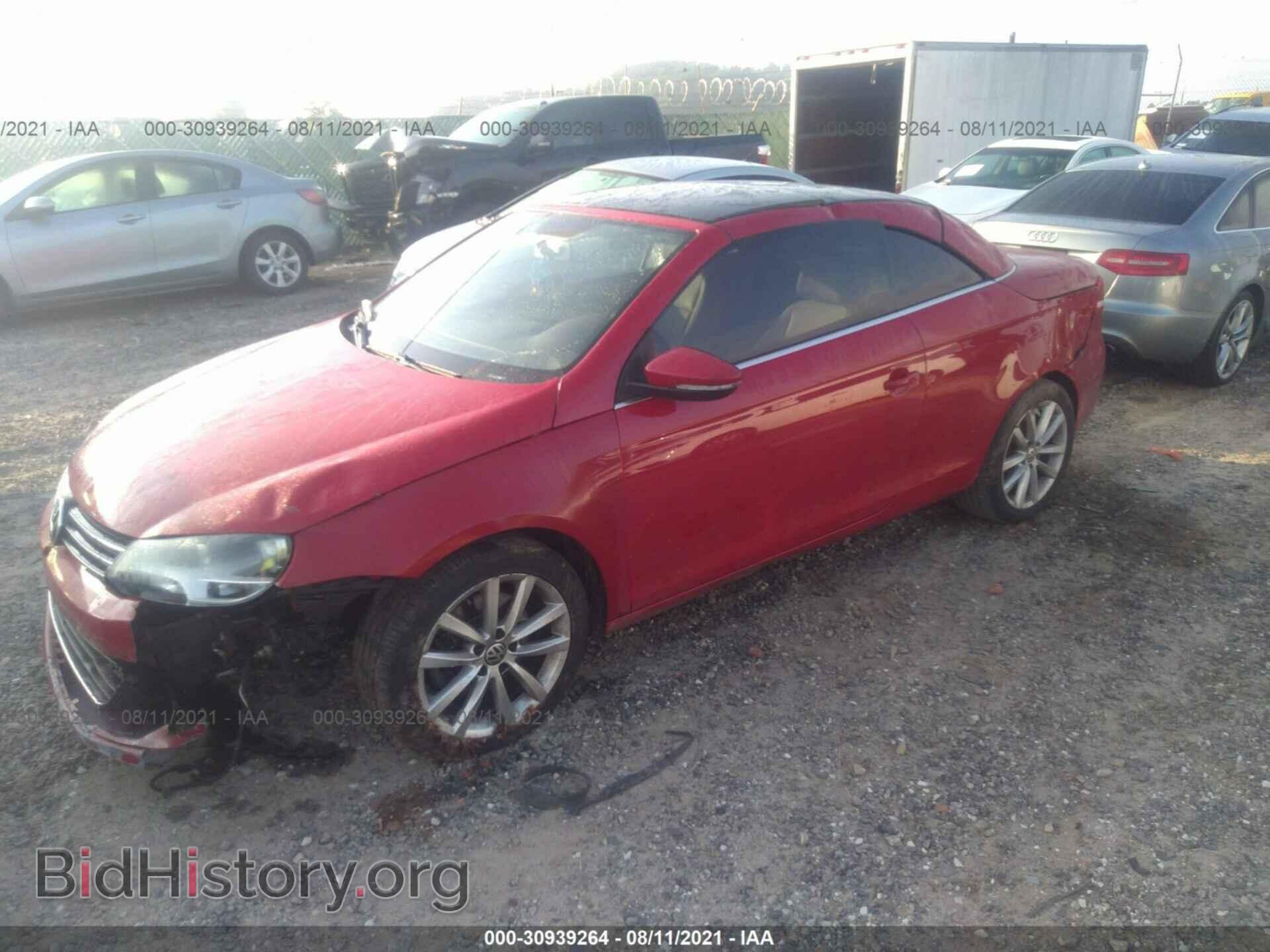 2012 VOLKSWAGEN EOS - VIN: WVWBW7AH1CV005381 - Фото 2