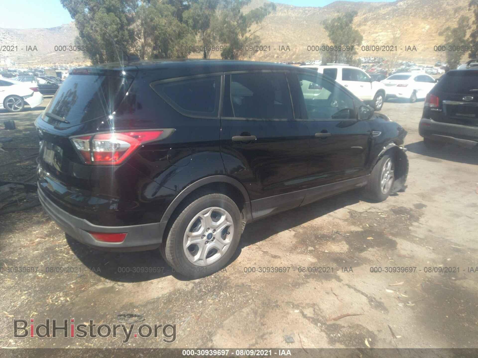 2017 FORD ESCAPE - VIN: 1FMCU0F71HUA82469 - Фото 4
