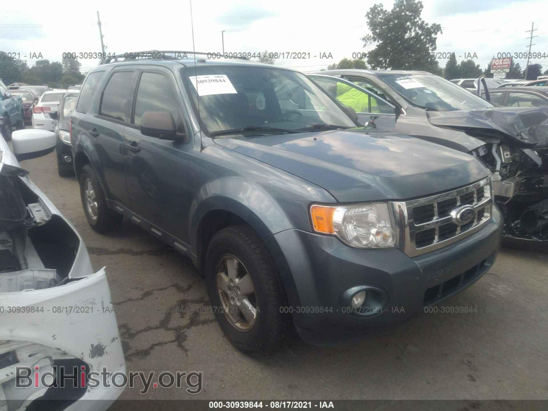 Фотография 1FMCU0D75BKB90115 - FORD ESCAPE 2011
