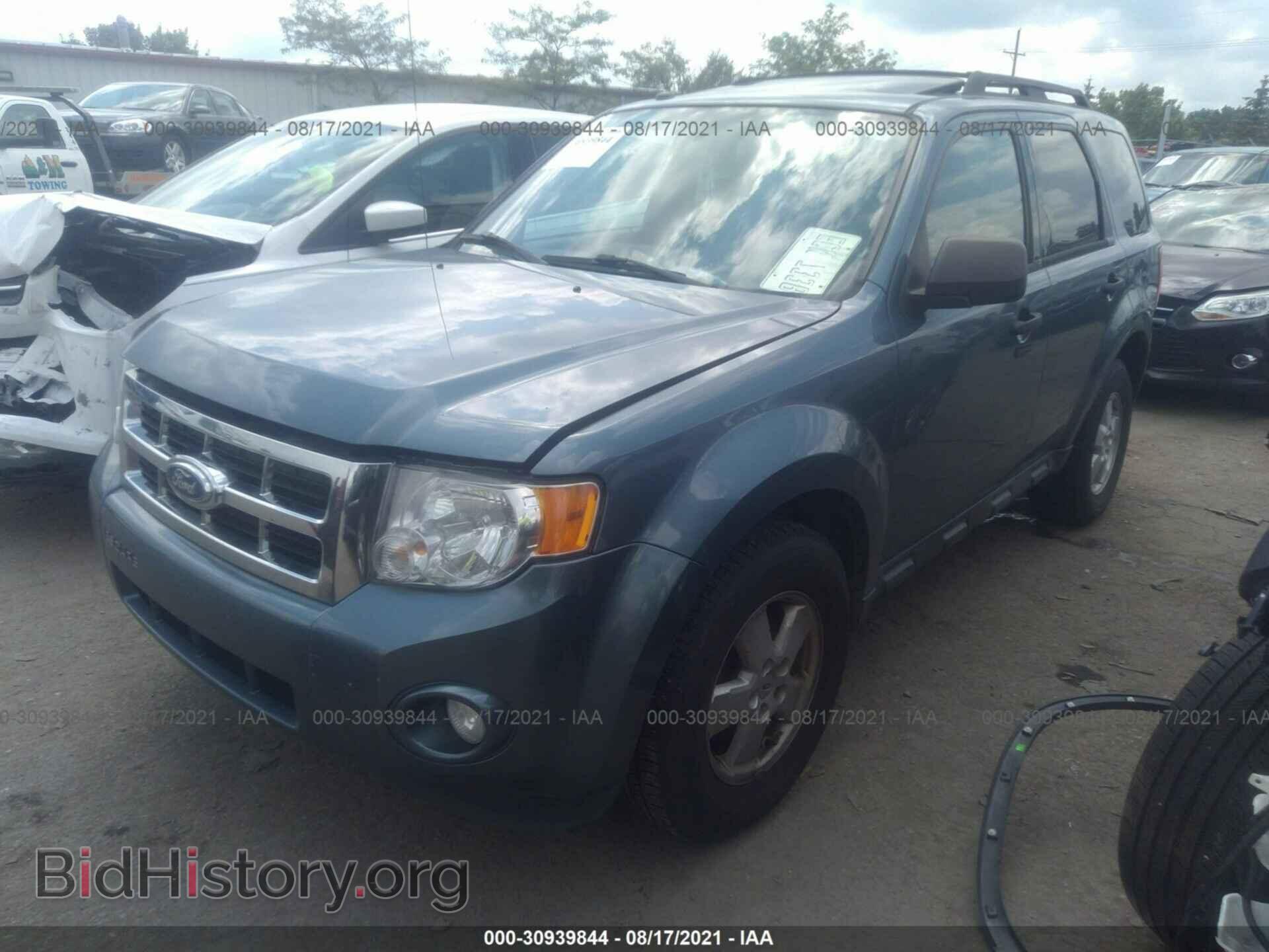 2011 FORD ESCAPE - VIN: 1FMCU0D75BKB90115 - Photo 2