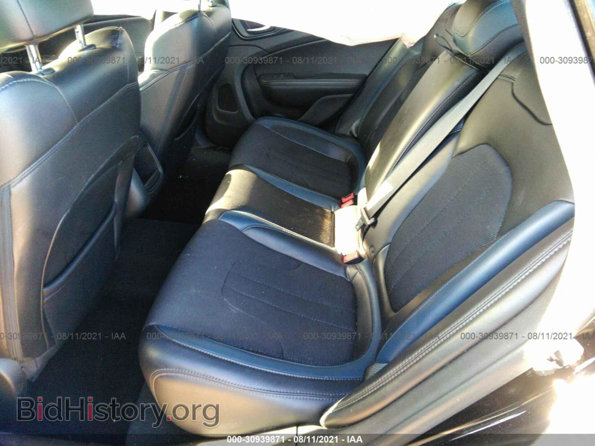 2015 CHRYSLER 200 - VIN: 1C3CCCBB7FN650092 - Фото 8