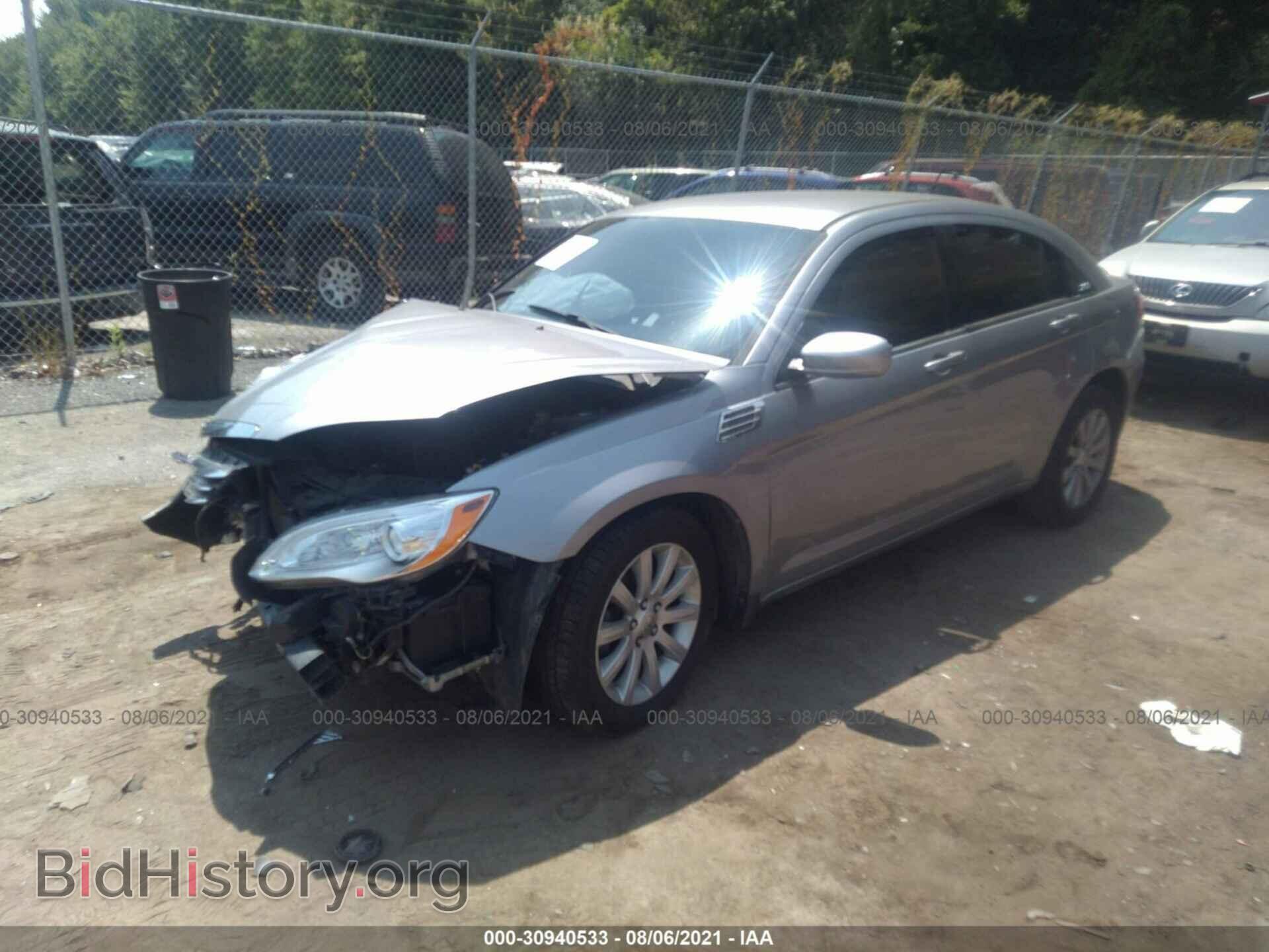 2013 CHRYSLER 200 - VIN: 1C3CCBBG4DN556559 - Photo 2