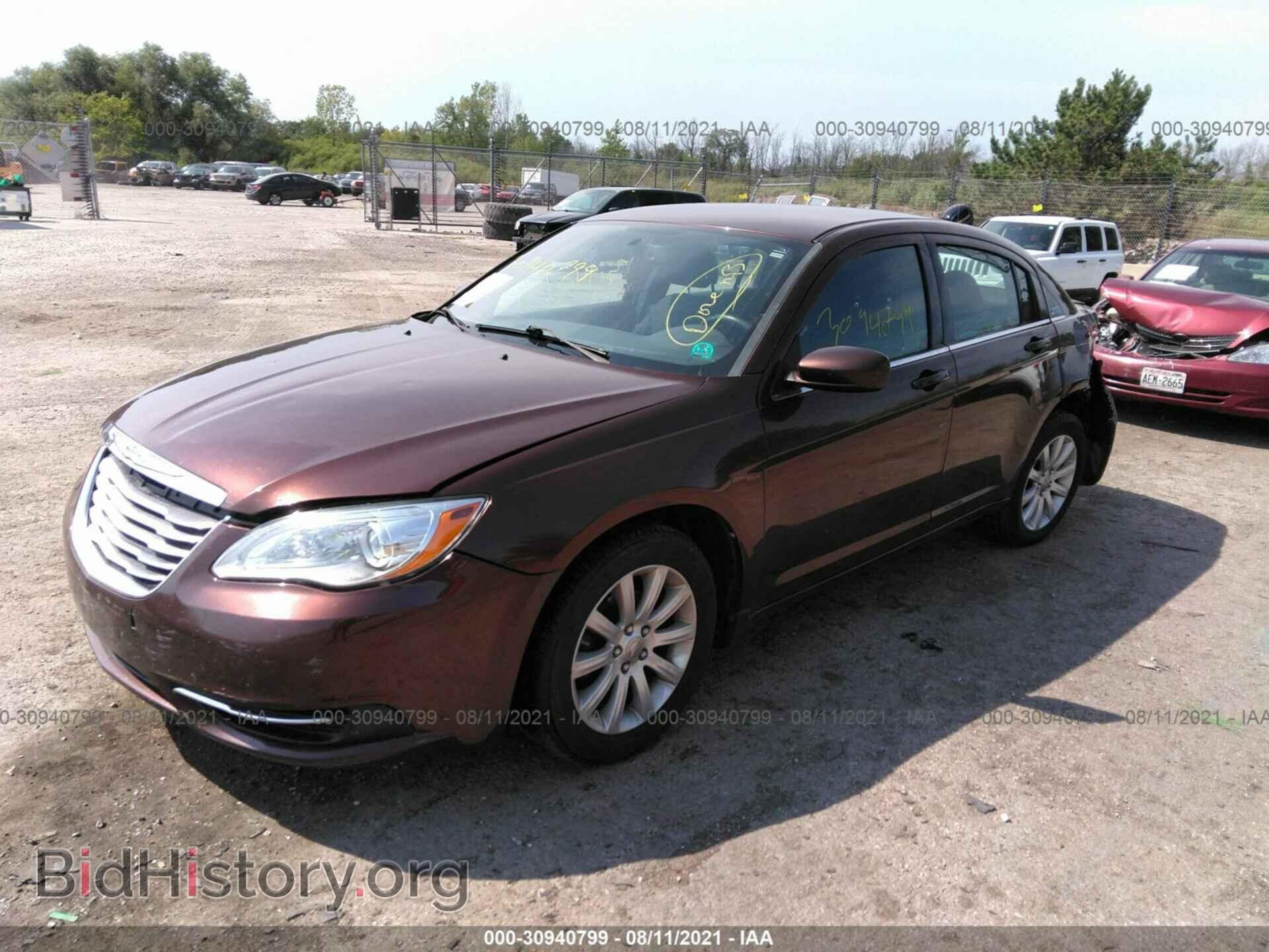 2013 CHRYSLER 200 - VIN: 1C3CCBBB3DN513898 - Photo 2